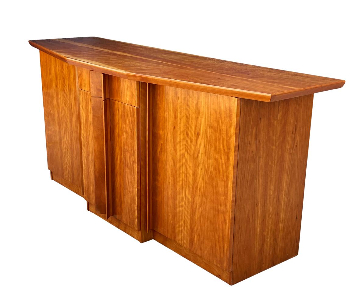 Mid Century Danish Modern Credenza or Cabinet in Cherry Wood In Good Condition For Sale In Philadelphia, PA