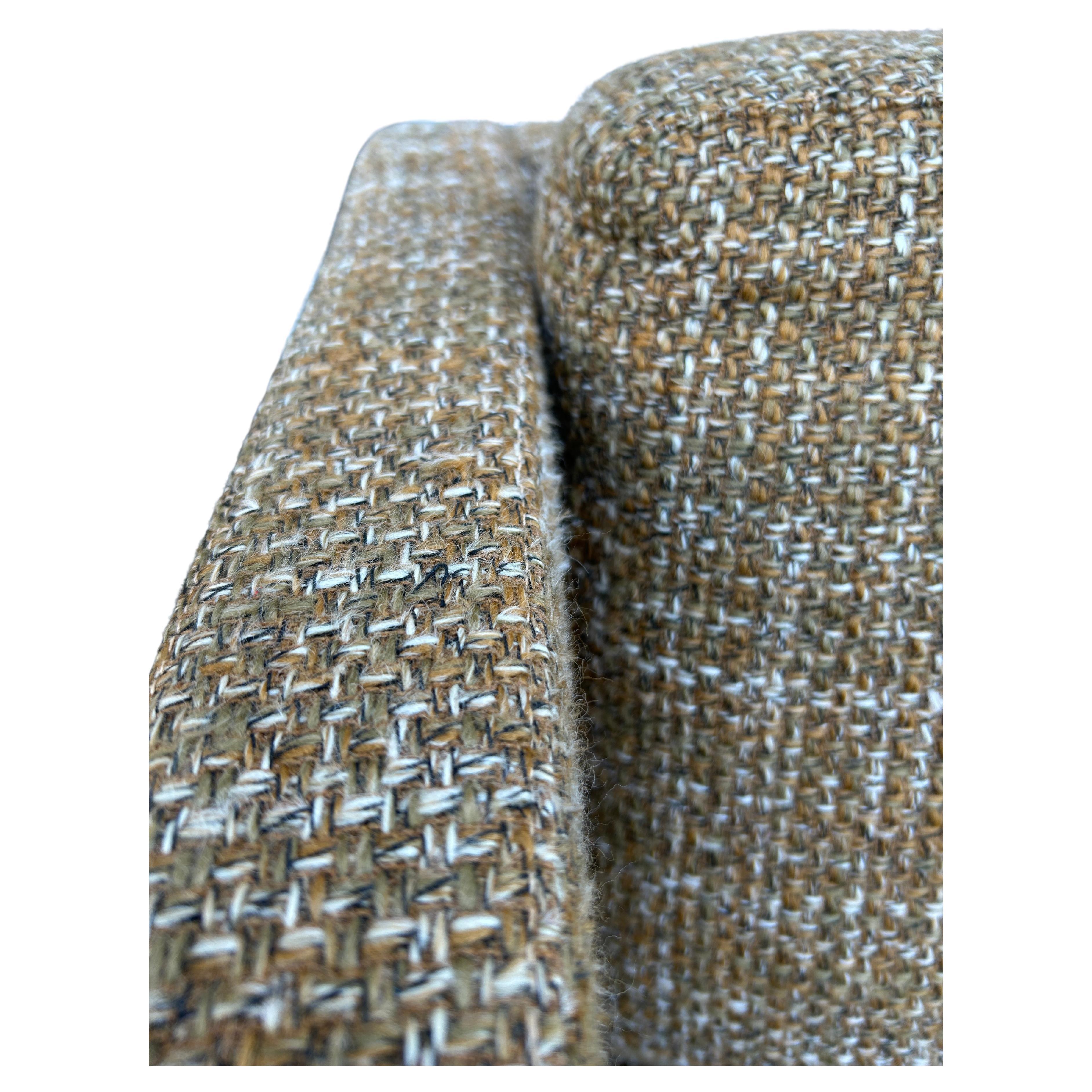 Mid-Century Modern Canapé 3 places Cube du milieu du siècle à la modernité danoise, tapissé de tissu Brown en vente
