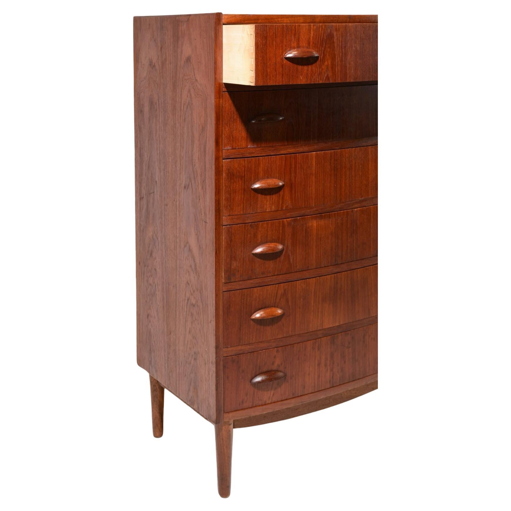 Scandinavian Modern Mid century Danish modern curved front 6 drawer teak tall dresser
