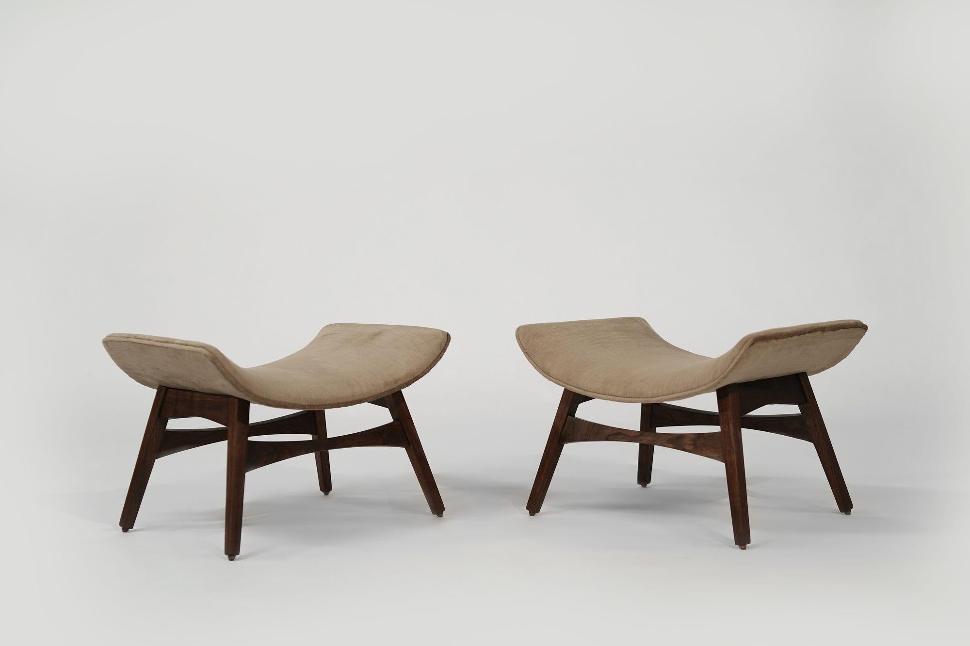 Scandinavo moderno Sgabelli curvi danesi moderni di metà secolo, CIRCA 1950 in vendita