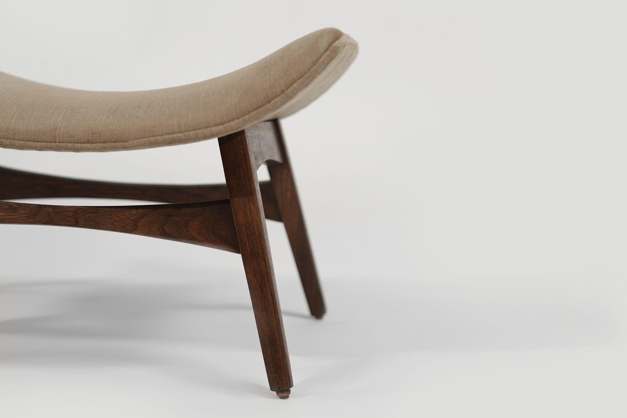 Sgabelli curvi danesi moderni di metà secolo, CIRCA 1950 in vendita 2