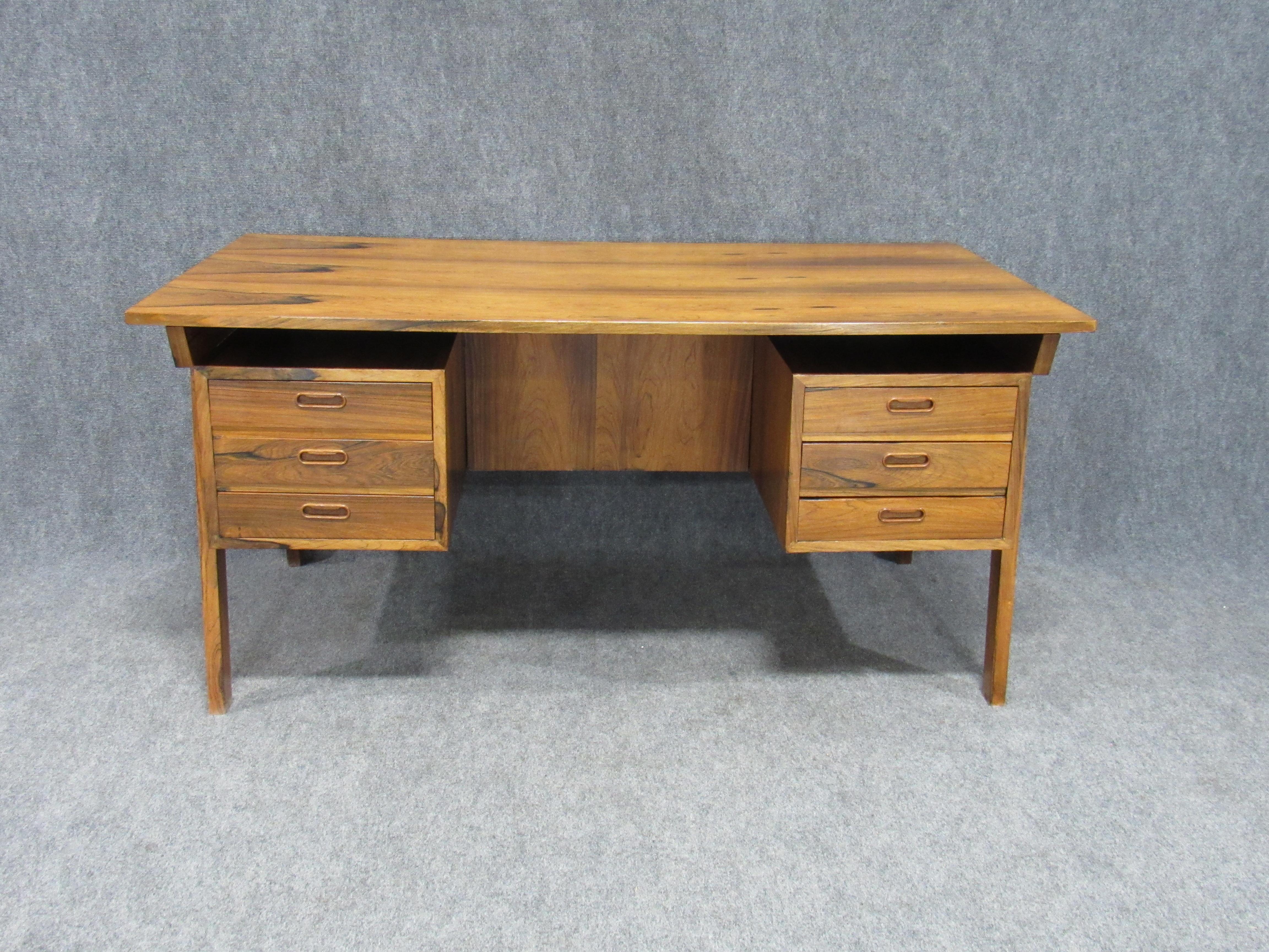 Midcentury Danish Modern Desk Crafted in Dramatically Figured Rosewood 5