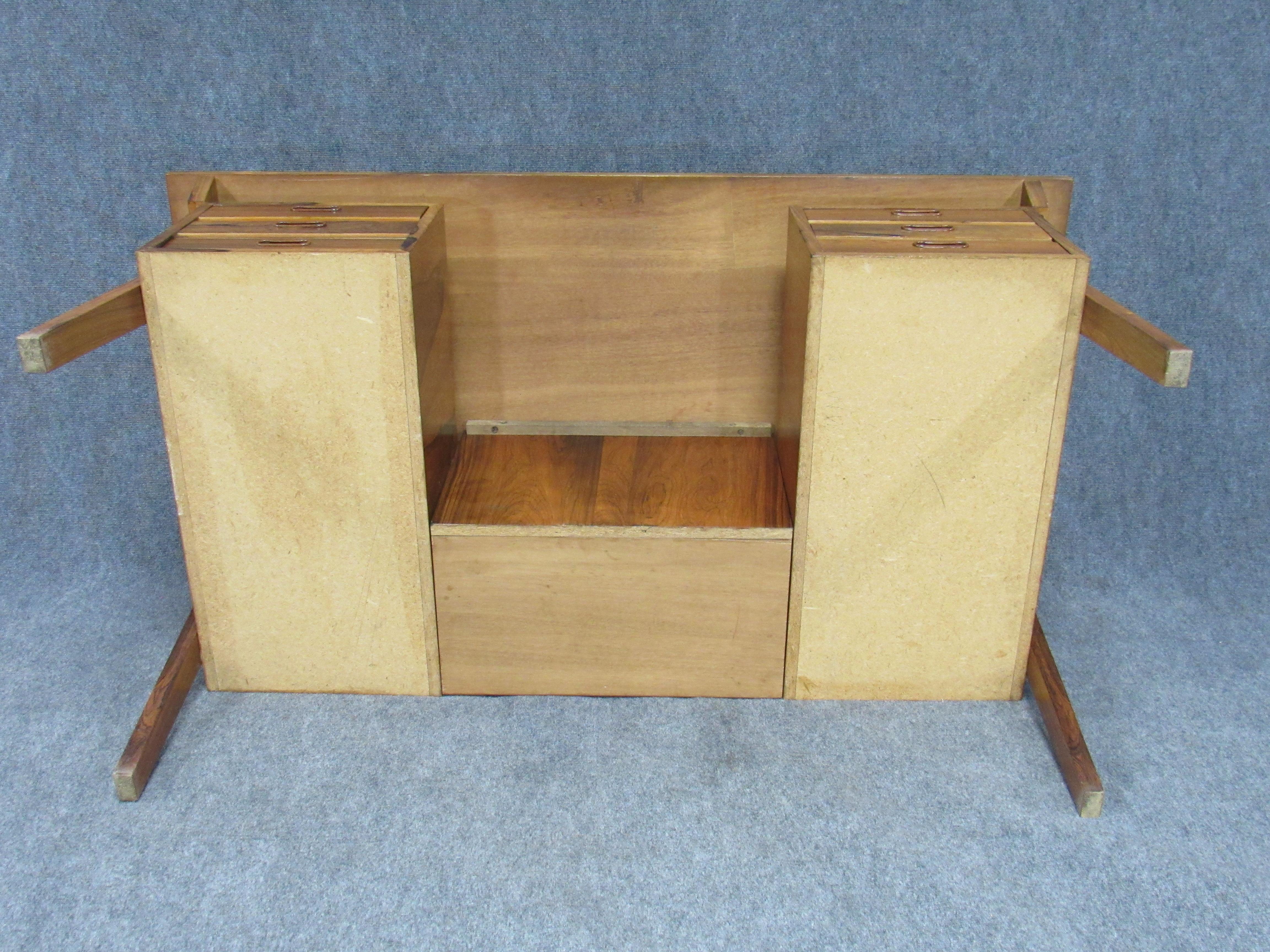 Midcentury Danish Modern Desk Crafted in Dramatically Figured Rosewood 8
