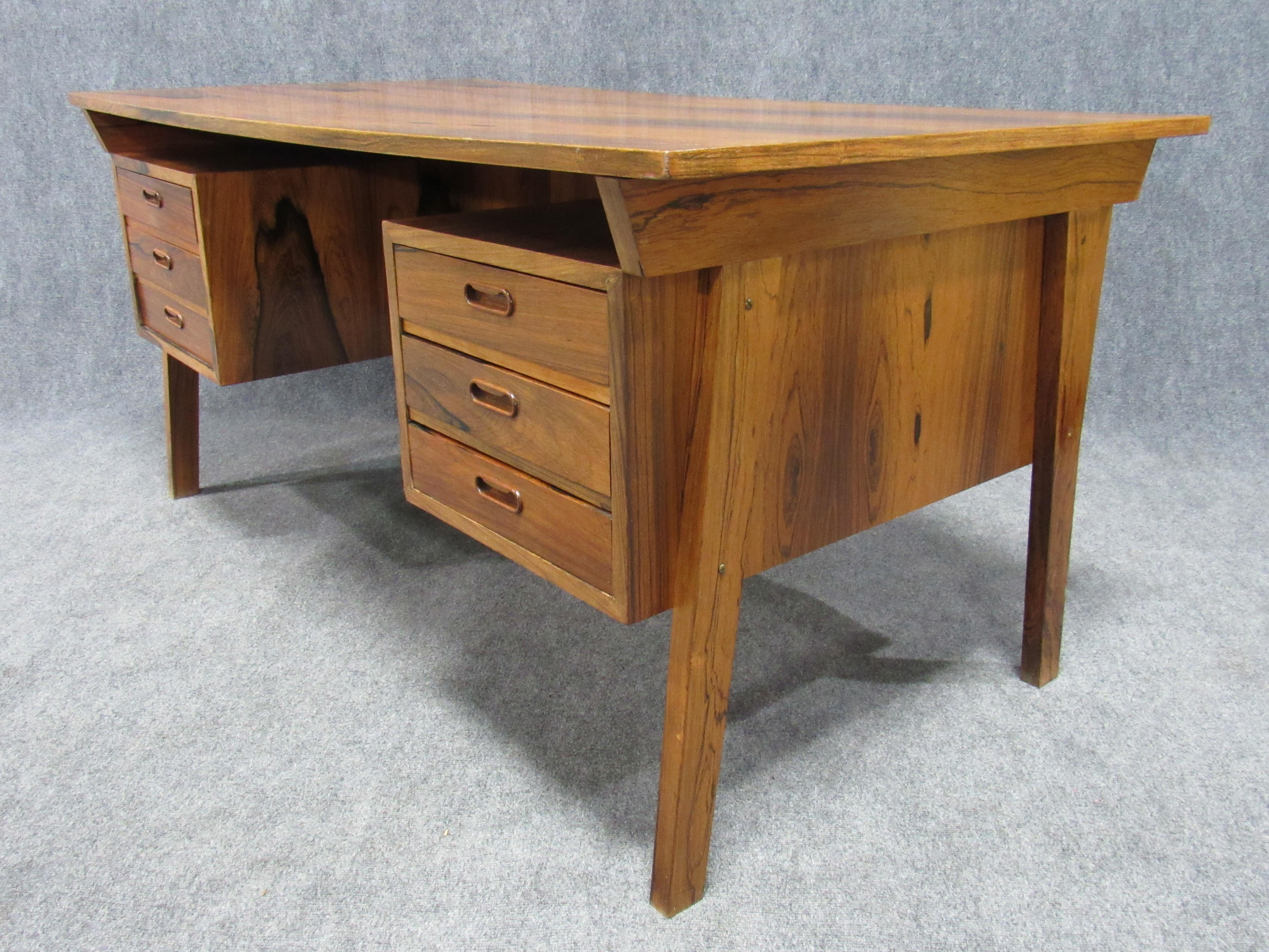 Midcentury Danish Modern Desk Crafted in Dramatically Figured Rosewood 10