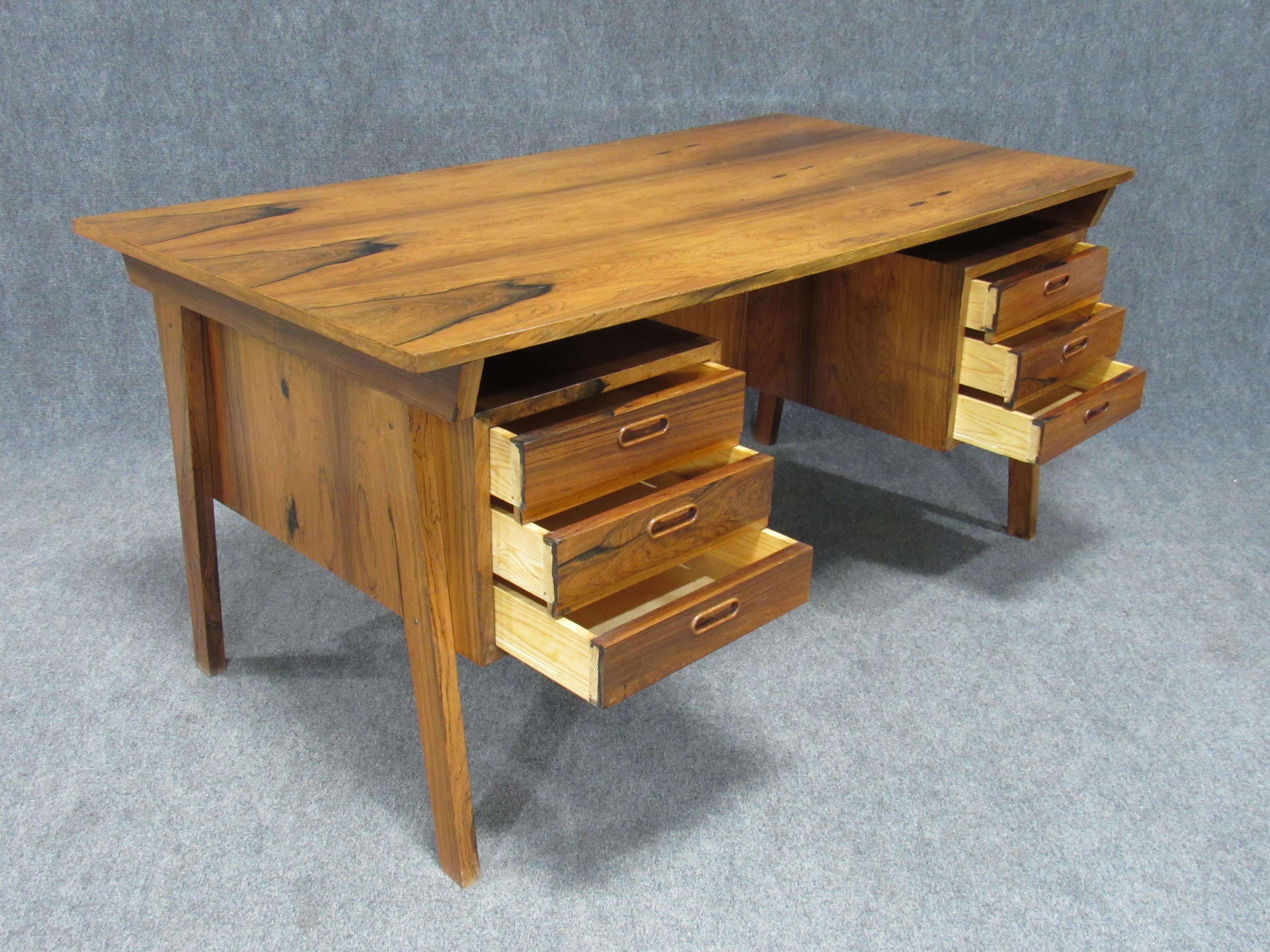 Midcentury Danish Modern Desk Crafted in Dramatically Figured Rosewood 3