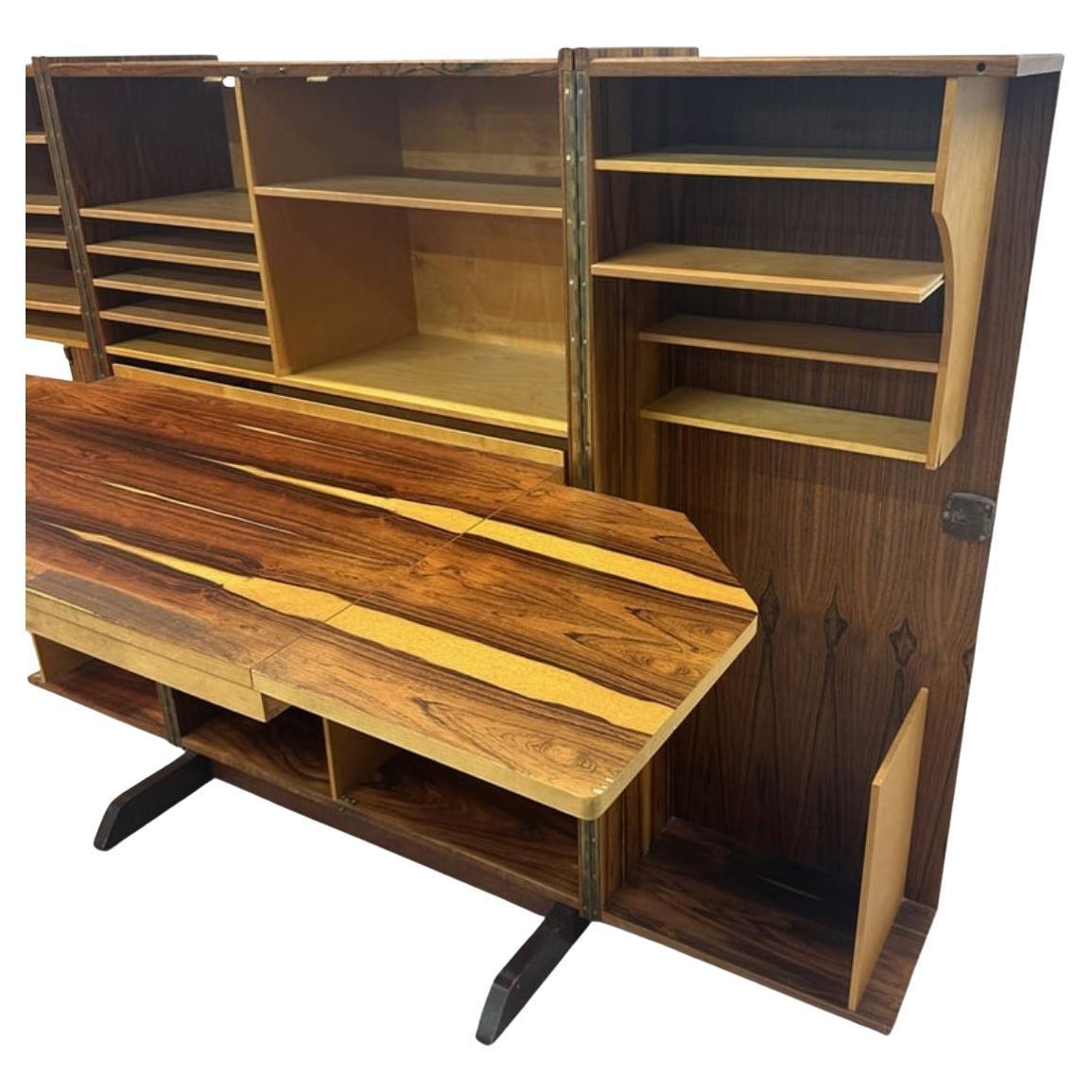 Bureau moderne danois du milieu du siècle en palissandre et boîte magique Meier Bon état - En vente à Brooklyn, NY