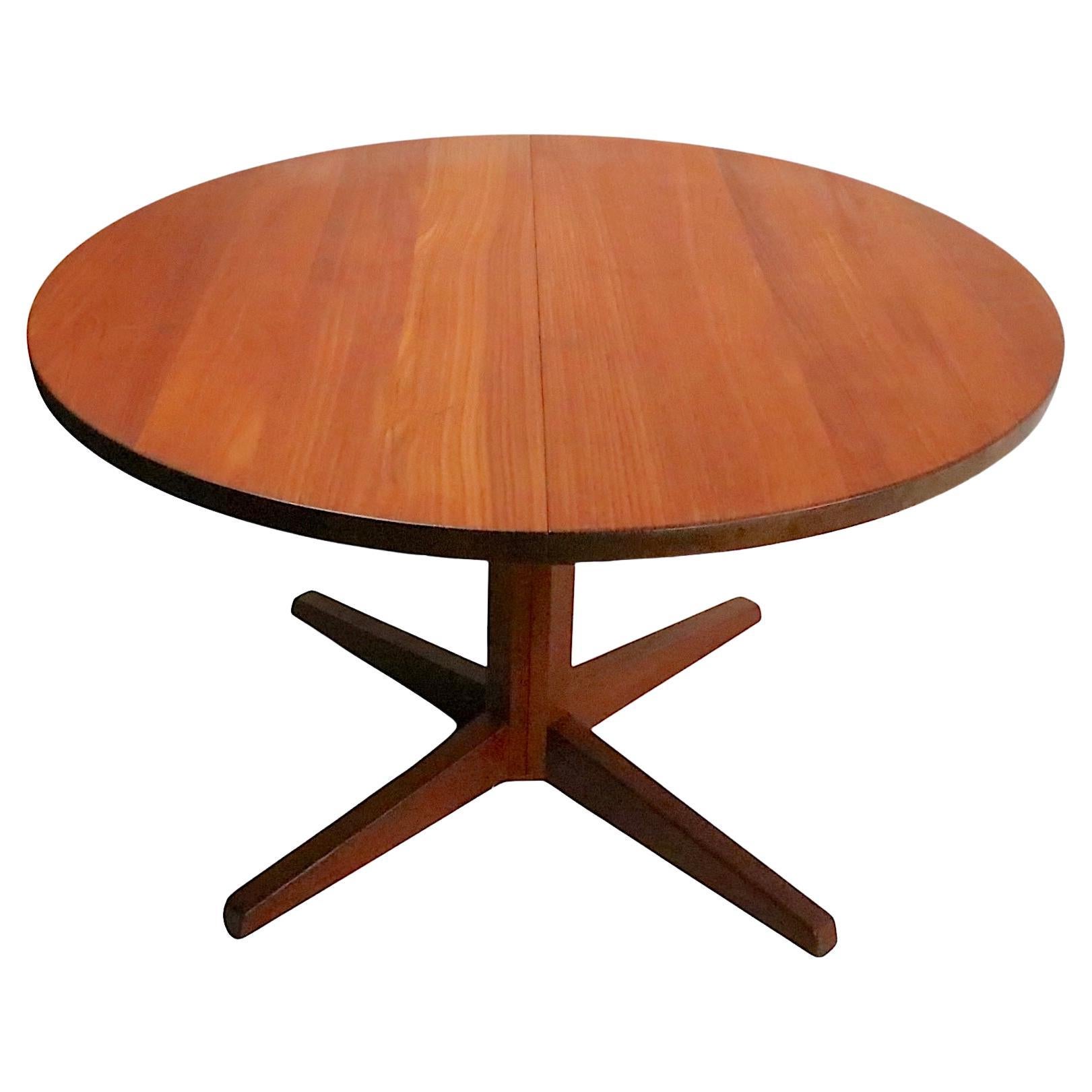 Tavolo da pranzo danese moderno di metà secolo di CJ Rosengaarden Made in Denmark anni '50 in vendita