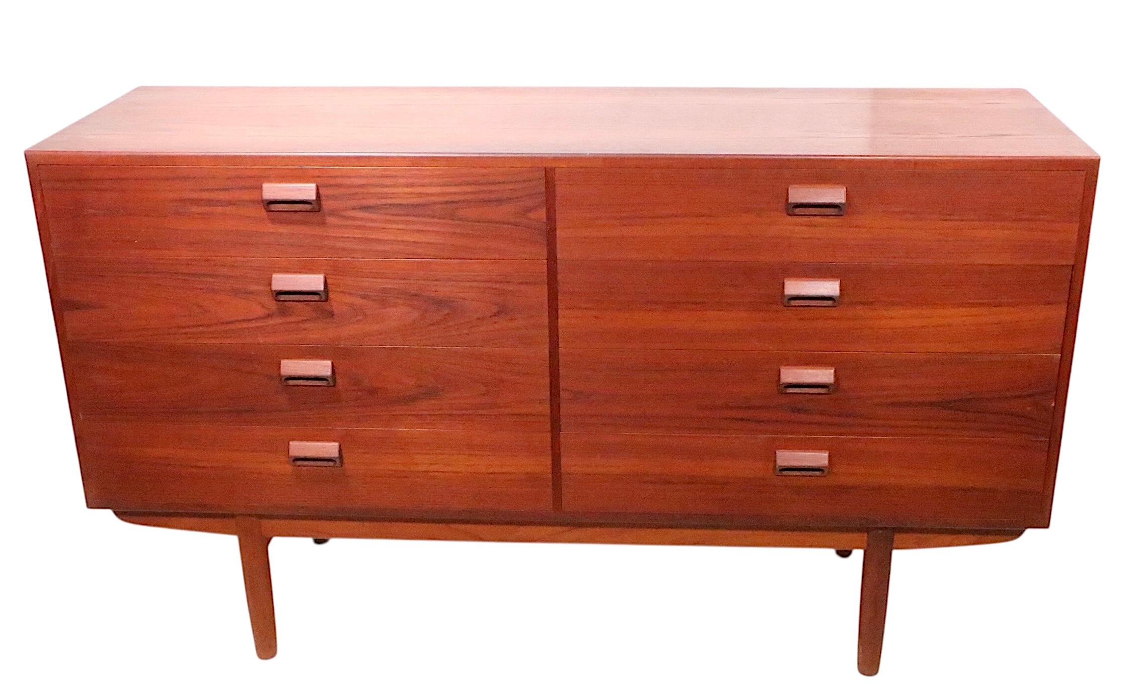 Mid Century Danish Modern Dresser by Boge Mogensen for Soberg Mobelfabrik in vendita 7