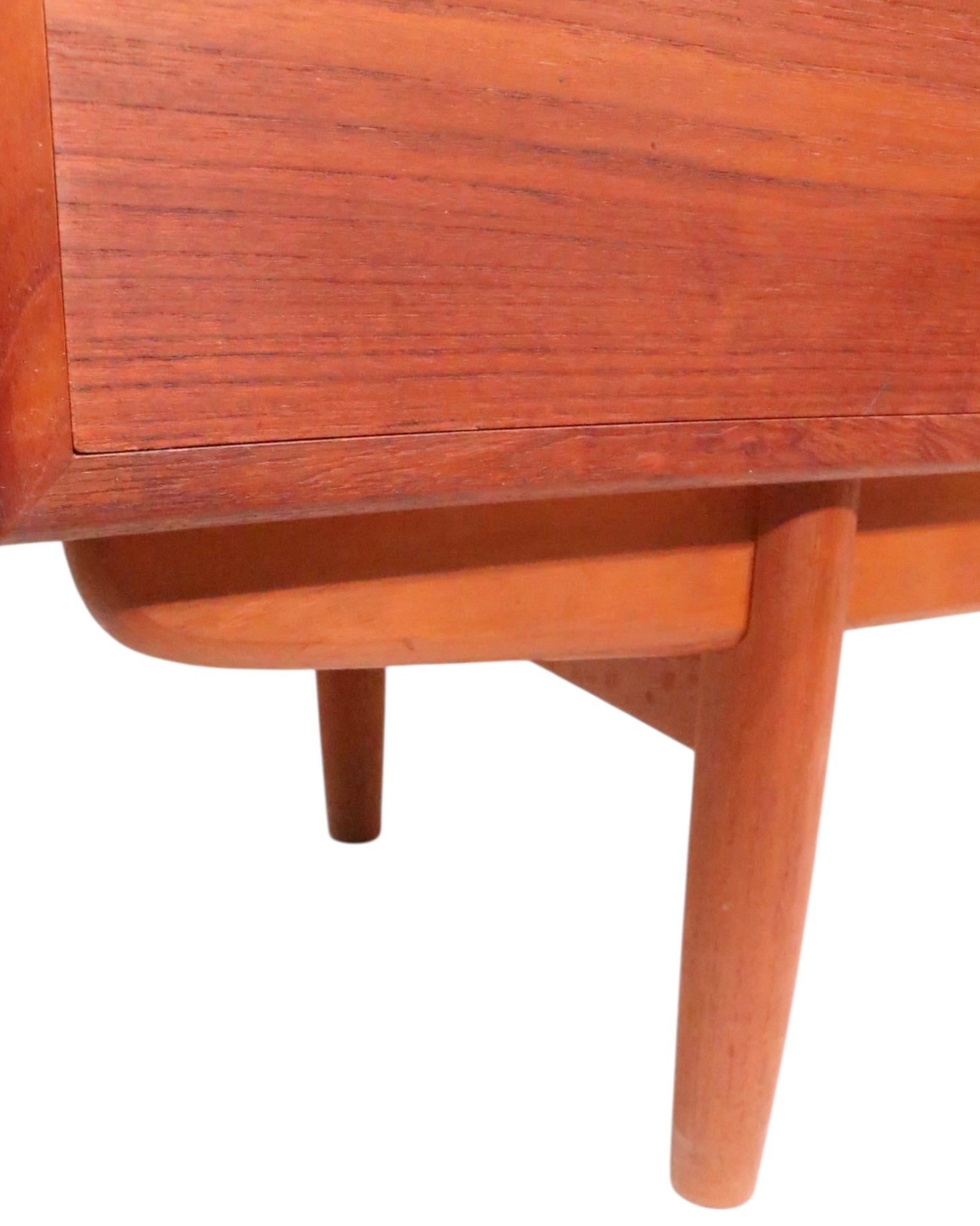 Mid Century Danish Modern Dresser by Boge Mogensen for Soberg Mobelfabrik in vendita 11