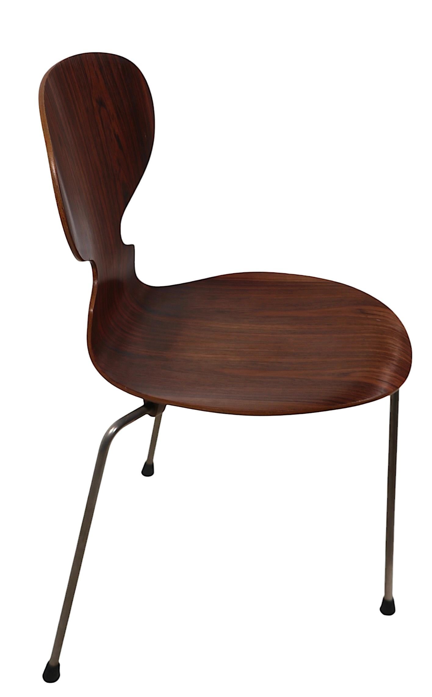 Sedia danese moderna di metà secolo di Arne Jacobsen per Fritz Hansen In condizioni buone in vendita a New York, NY