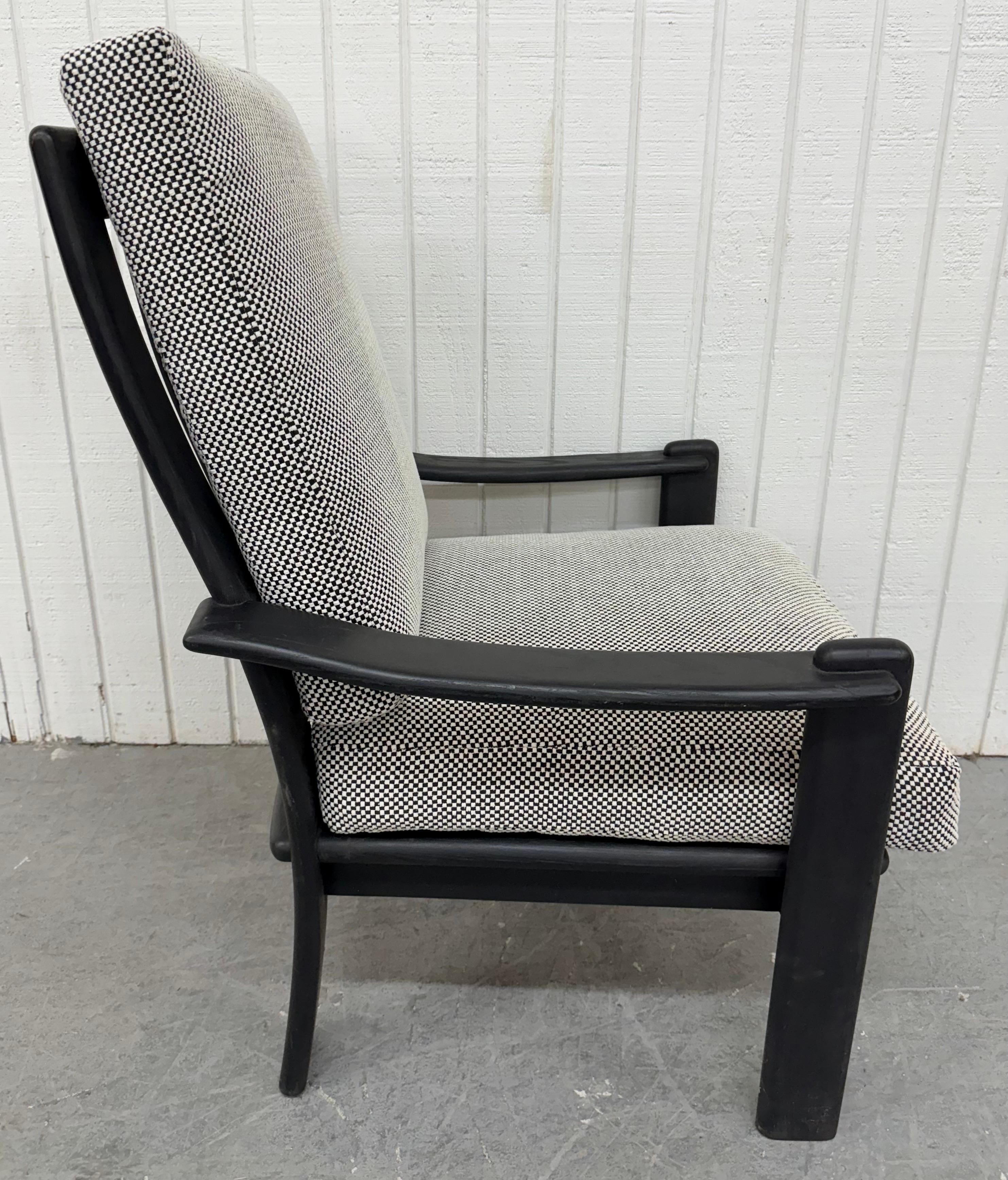 Sillón moderno danés de mediados de siglo ebonizado Moderno de mediados de siglo en venta