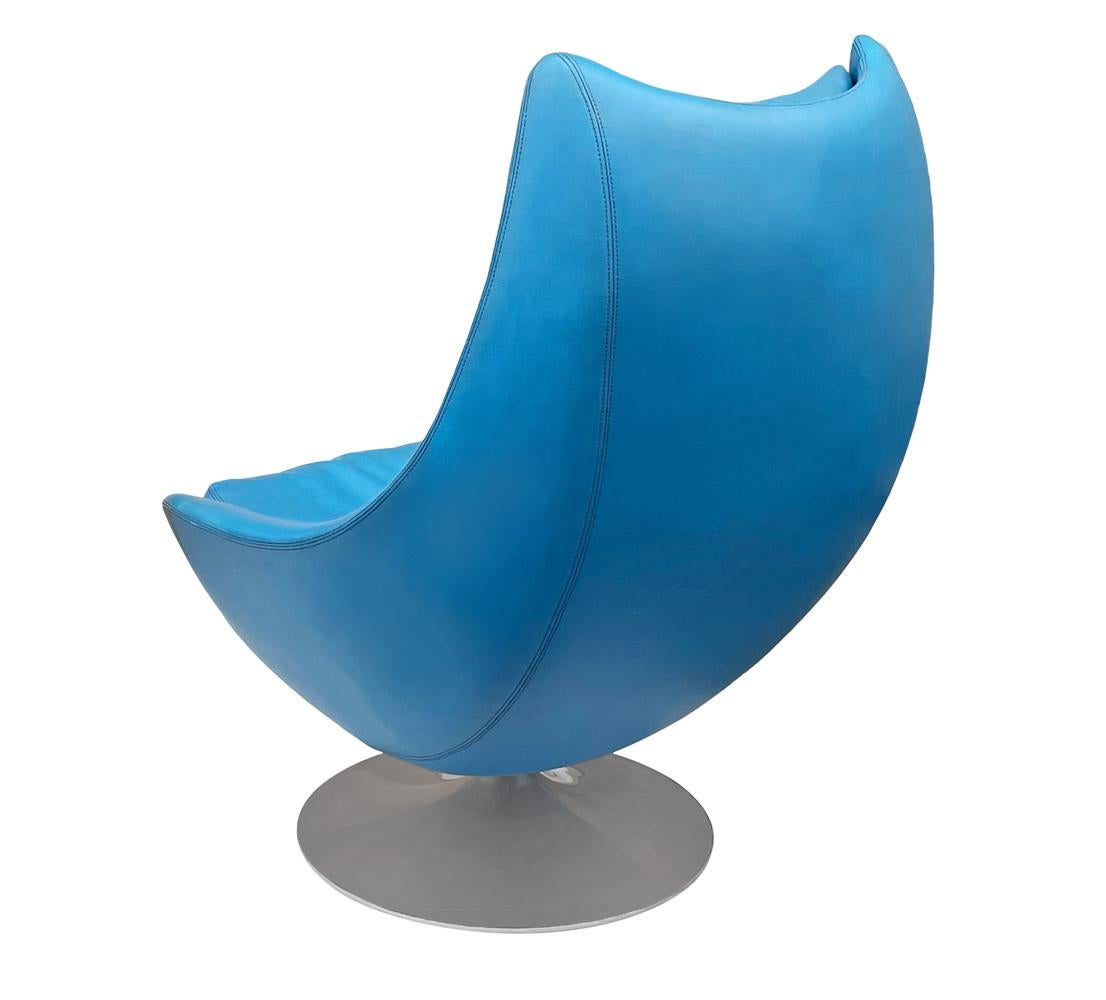 Scandinavian Modern Mid-Century Danish Modern Egg Swivel Lounge Chair by H.W Klein for Bramin