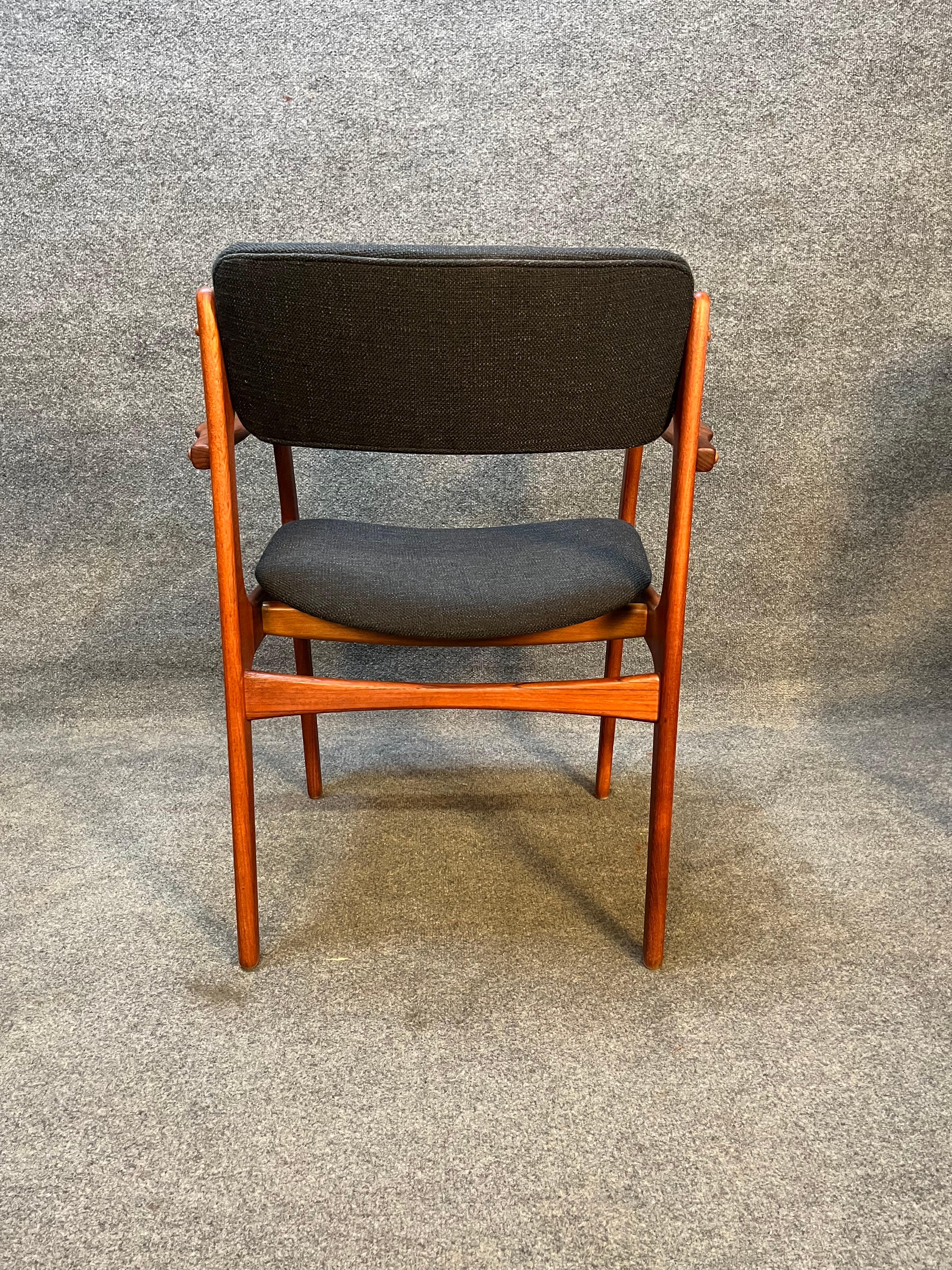 Erik Buch-Esszimmerstühle, Mid-Century Modern, Modell 49 (Holzarbeit) im Angebot