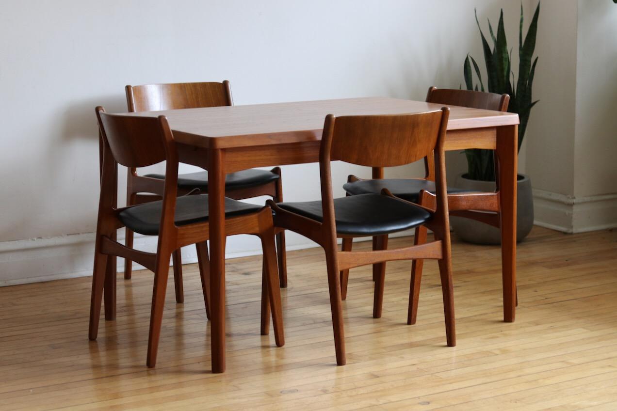 Scandinavian Modern Midcentury Danish Modern Extending P.E Jørgensen Dining Set