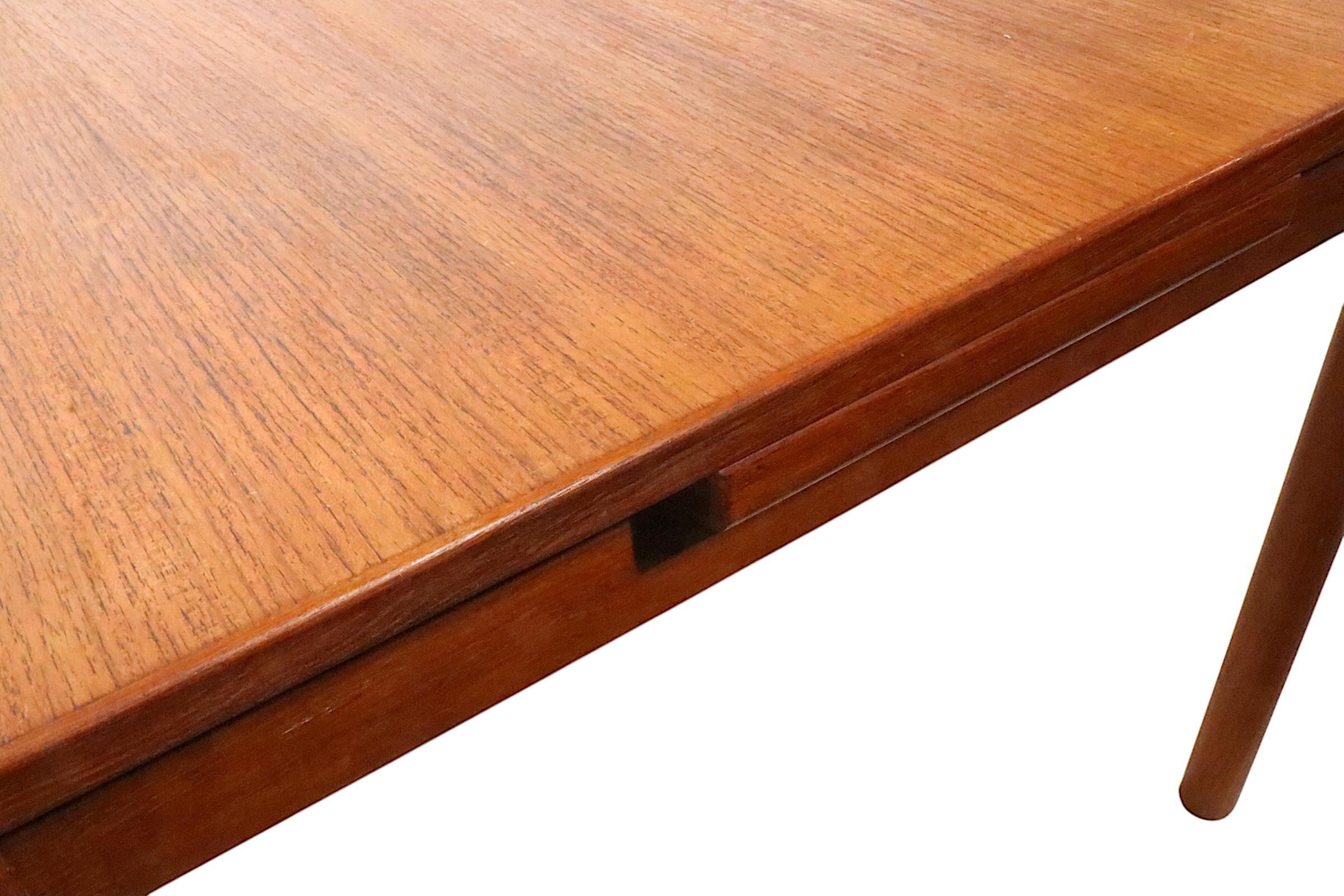 Mid Century Danish Modern Extension Teak Refractory Draw Leaf Dining Table In Good Condition In New York, NY