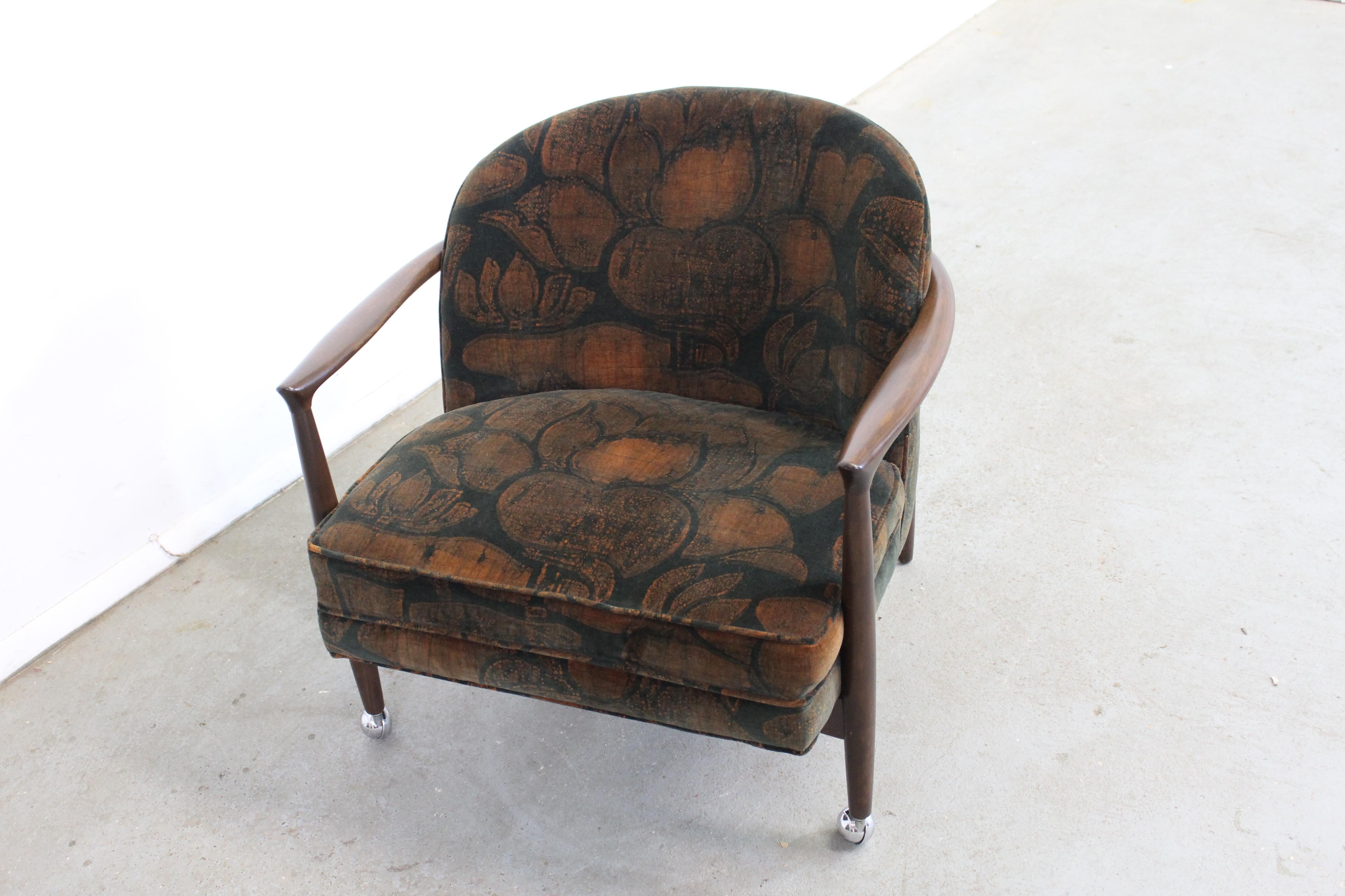 Mid-Century Danish Modern Finn Andersen Barrel Back Club Chair For Sale 8