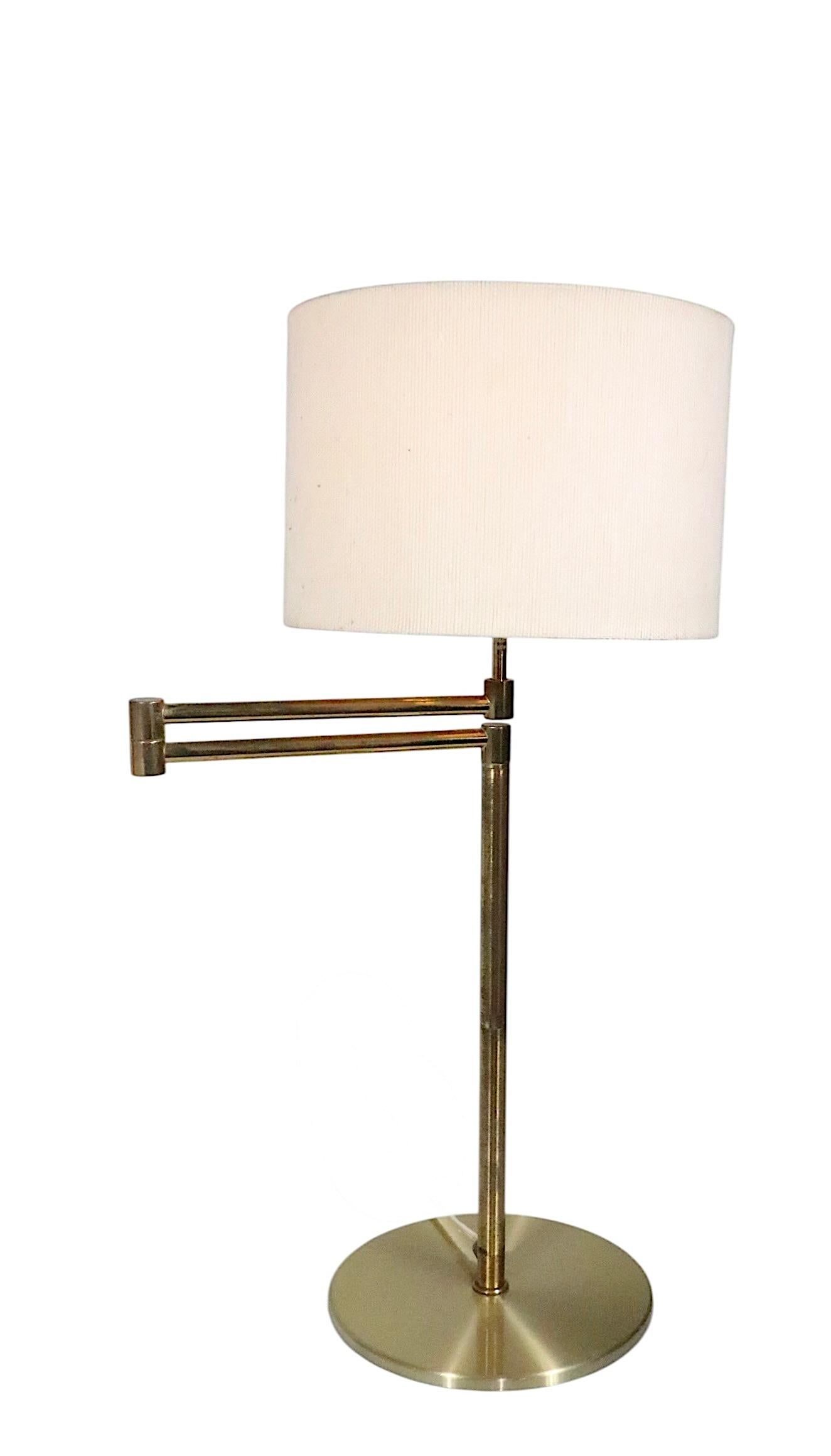 Mid-Century Modern Lampe de bureau moderne danoise du milieu du siècle dernier par Frandsen d'après Nessen en vente