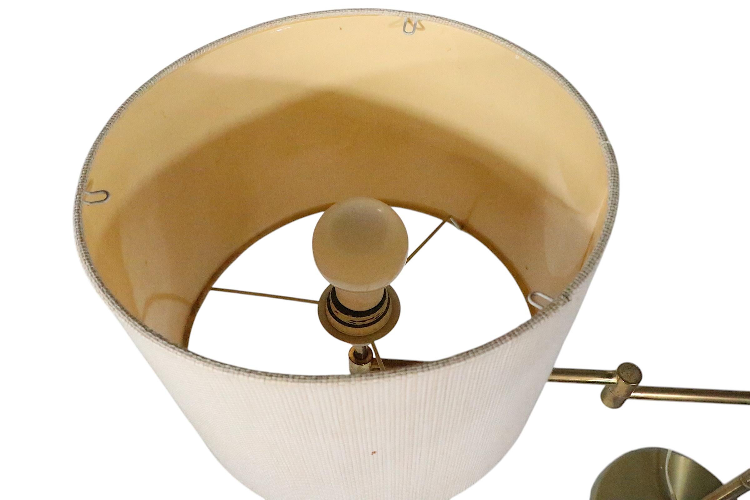 Lampe de bureau moderne danoise du milieu du siècle dernier par Frandsen d'après Nessen en vente 1