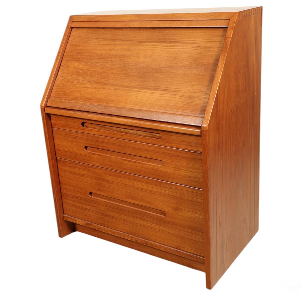 Danese Scrivania ribaltabile danese moderna del metà secolo in teak in vendita