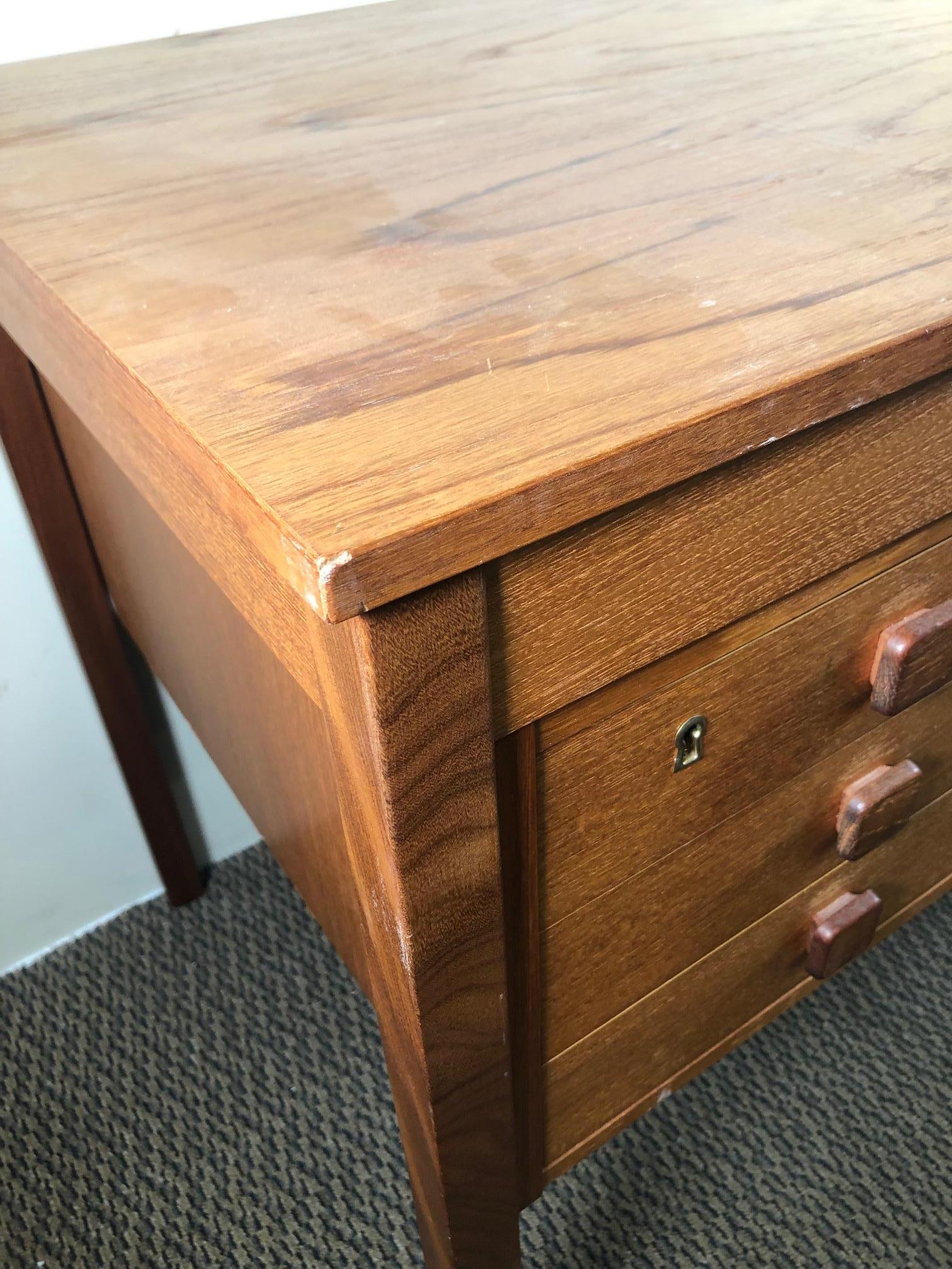 Veneer Mid-Century Danish Modern Free Standing Teak Desk by Domino Mobler For Sale