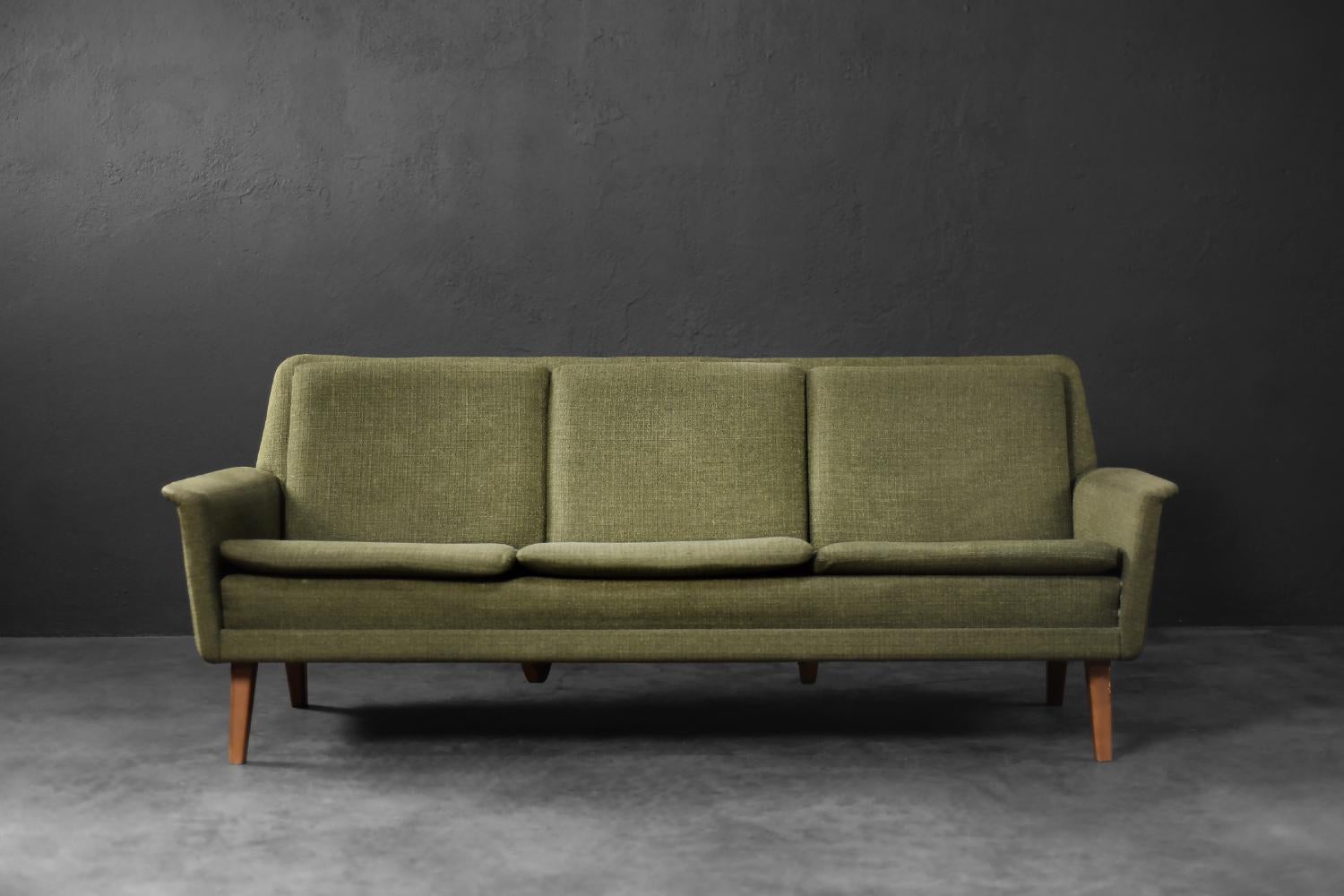 Sofá de 3 plazas verde, moderno danés de mediados de siglo, de Folke Ohlsson para Fritz Hansen Moderno de mediados de siglo en venta