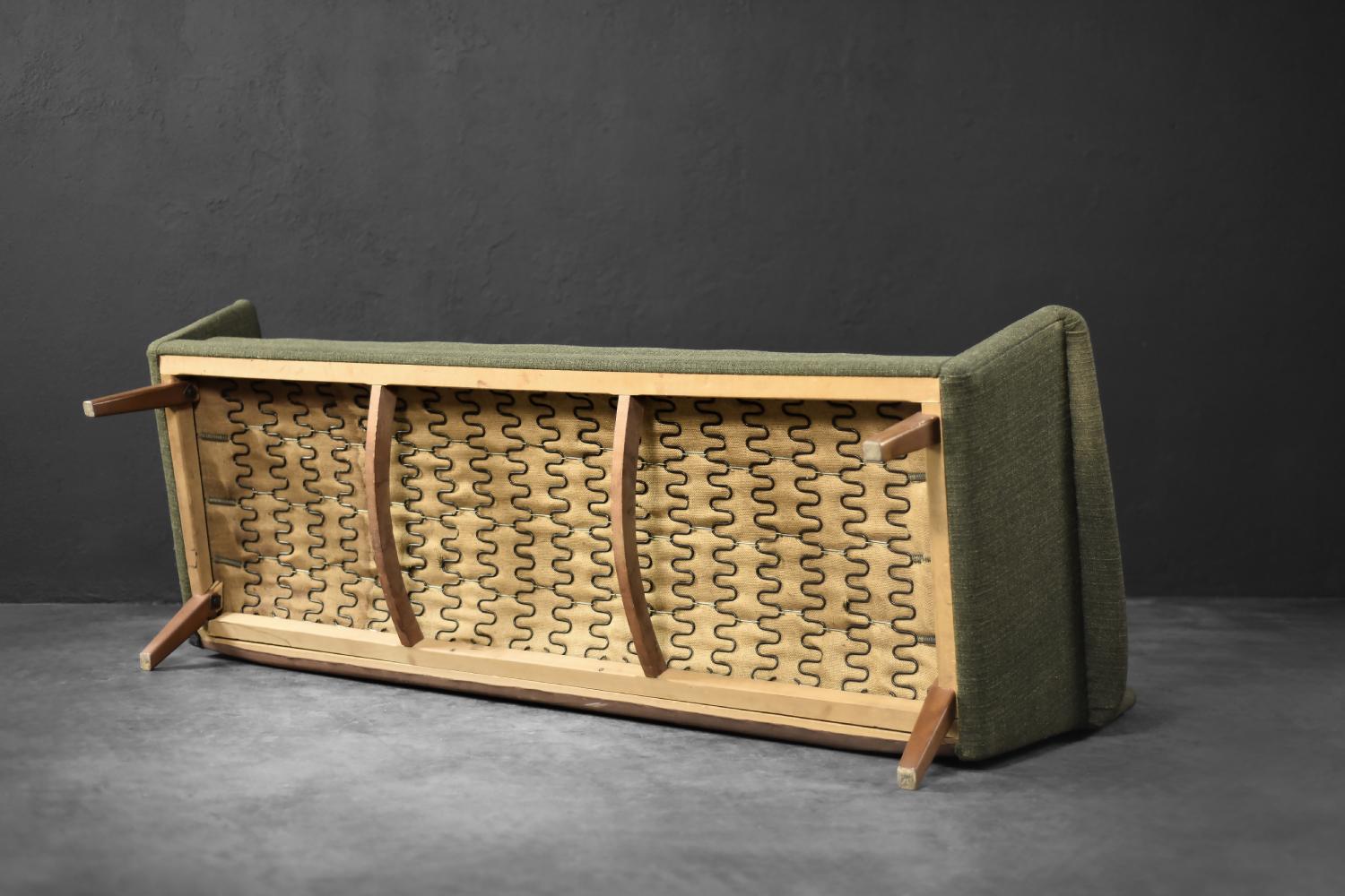 Sofá de 3 plazas verde, moderno danés de mediados de siglo, de Folke Ohlsson para Fritz Hansen en venta 1