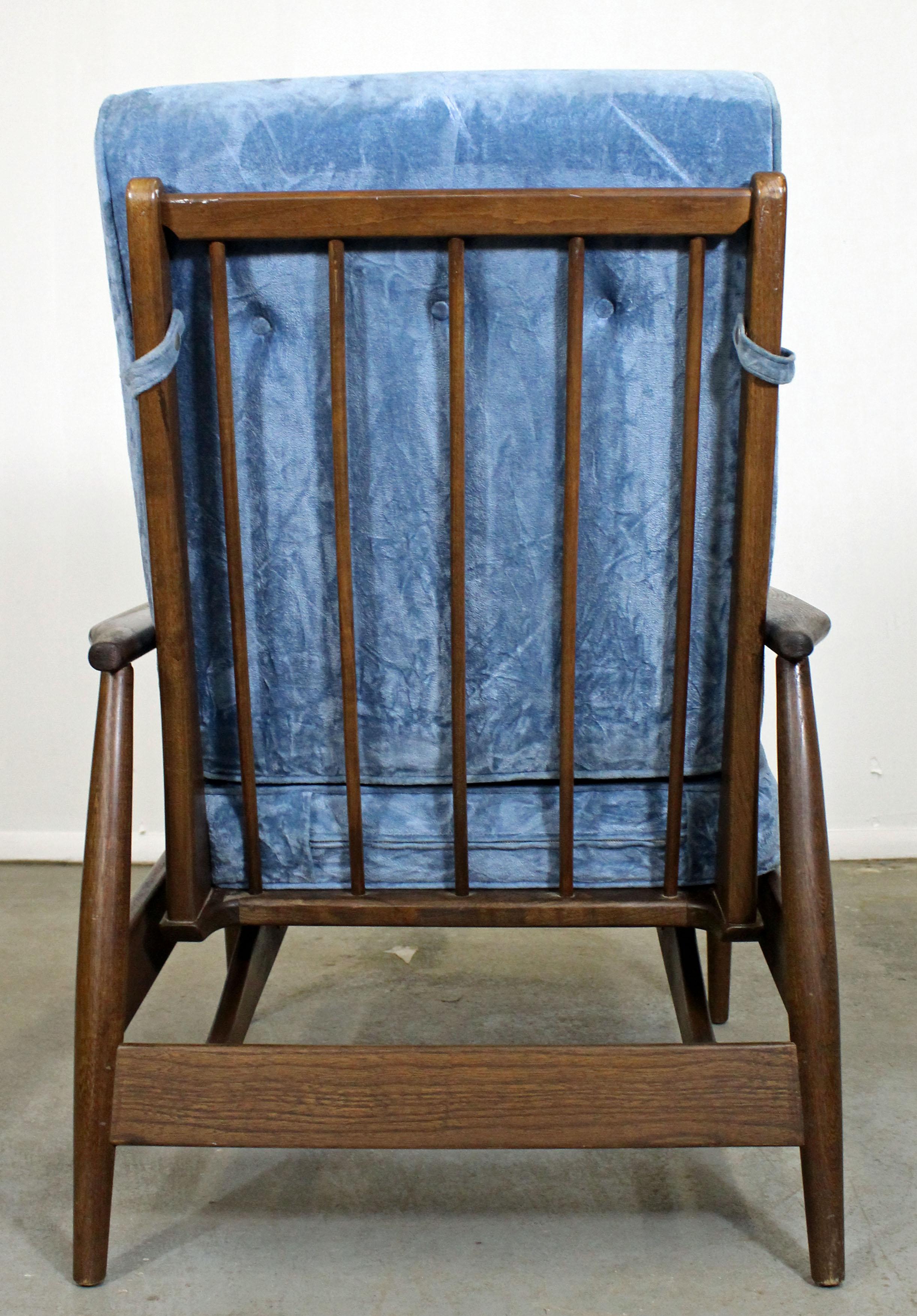 Mid-Century Danish Modern High Back Rocker Walnut Lounge Chair In Good Condition In Wilmington, DE