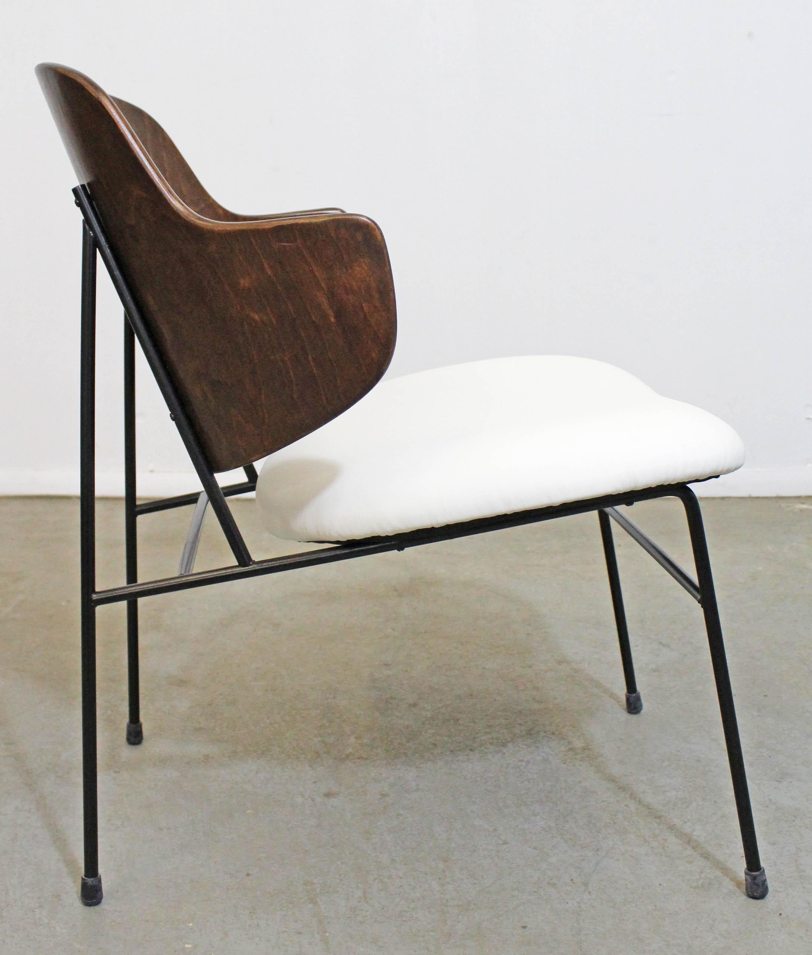 Mid Century Danish Modern IB Kofod Larsen Selig Penguin Stuhl (Moderne der Mitte des Jahrhunderts) im Angebot