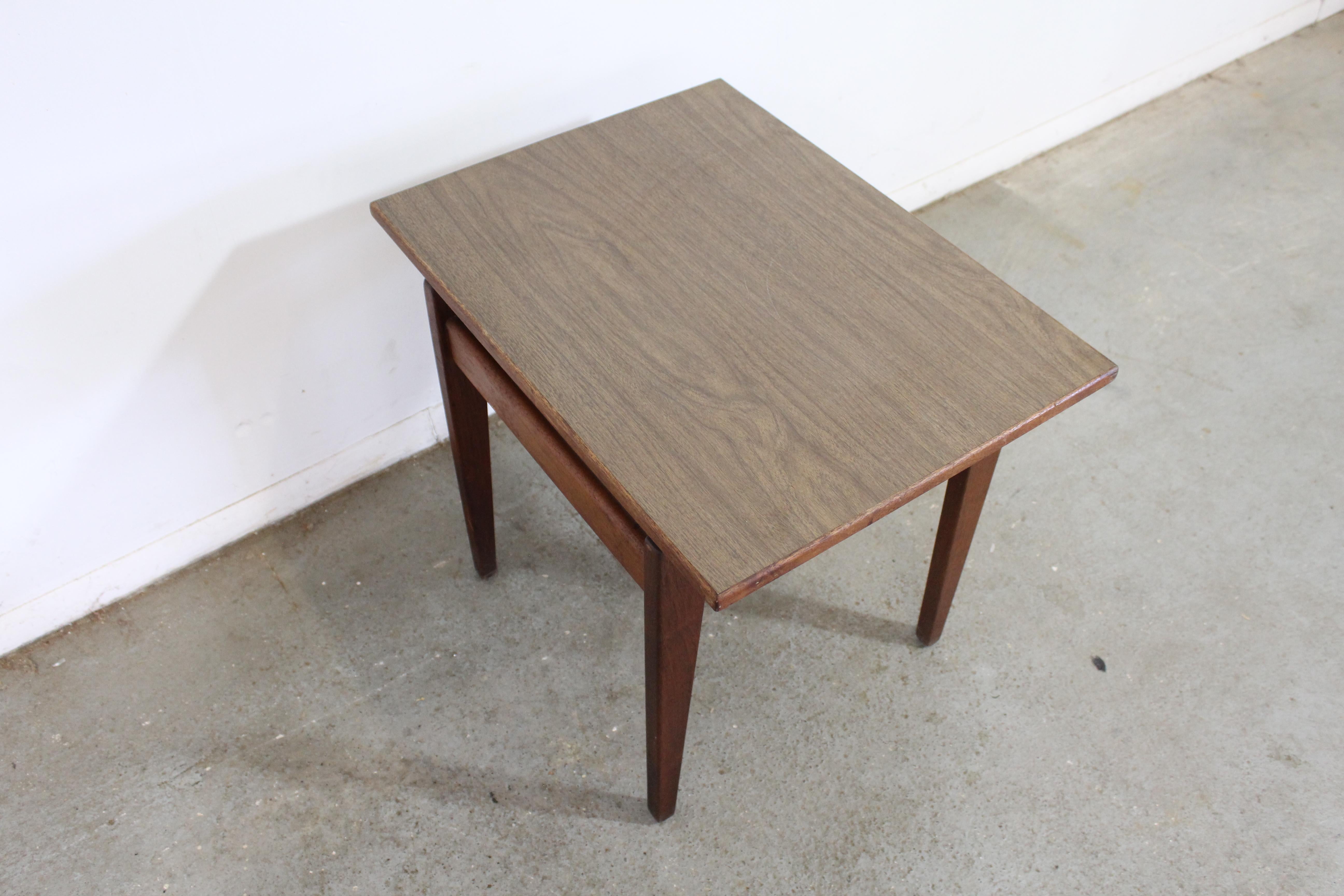 Mid-Century Danish Modern Jens Risom Walnut End/Side Table 5