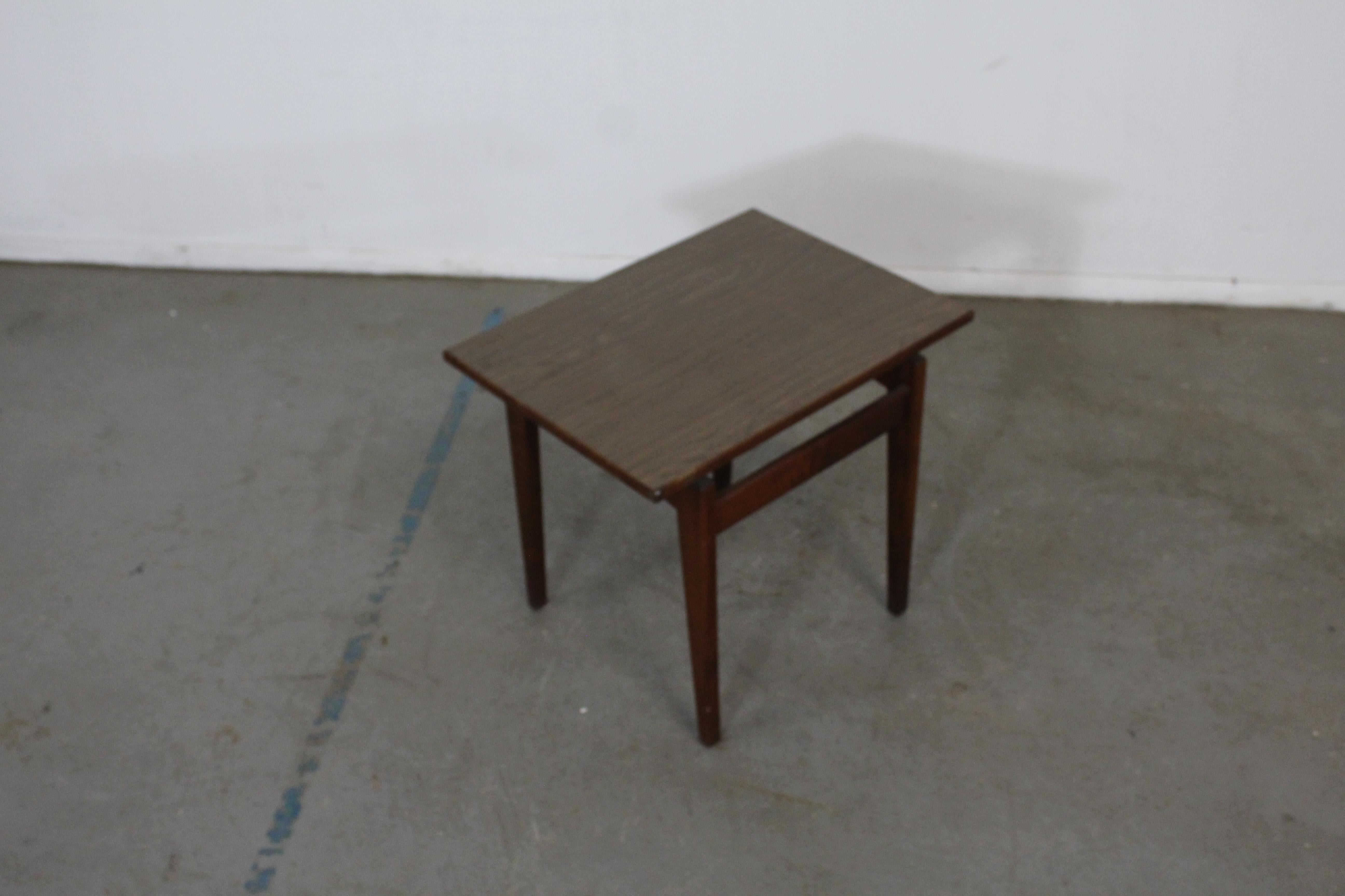 Mid-Century Danish Modern Jens Risom Walnut End/Side Table 9