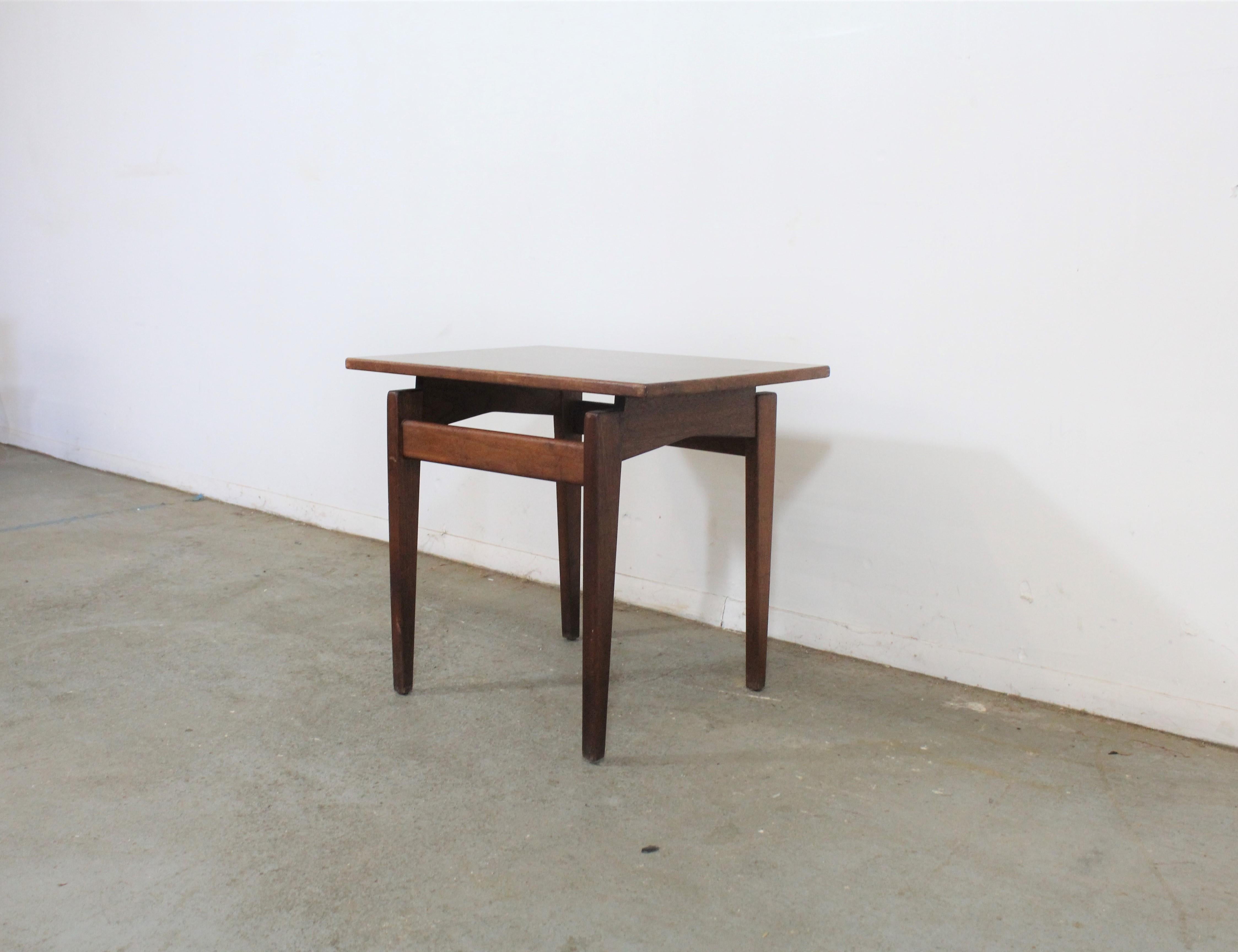 Mid-Century Modern Mid-Century Danish Modern Jens Risom Walnut End/Side Table