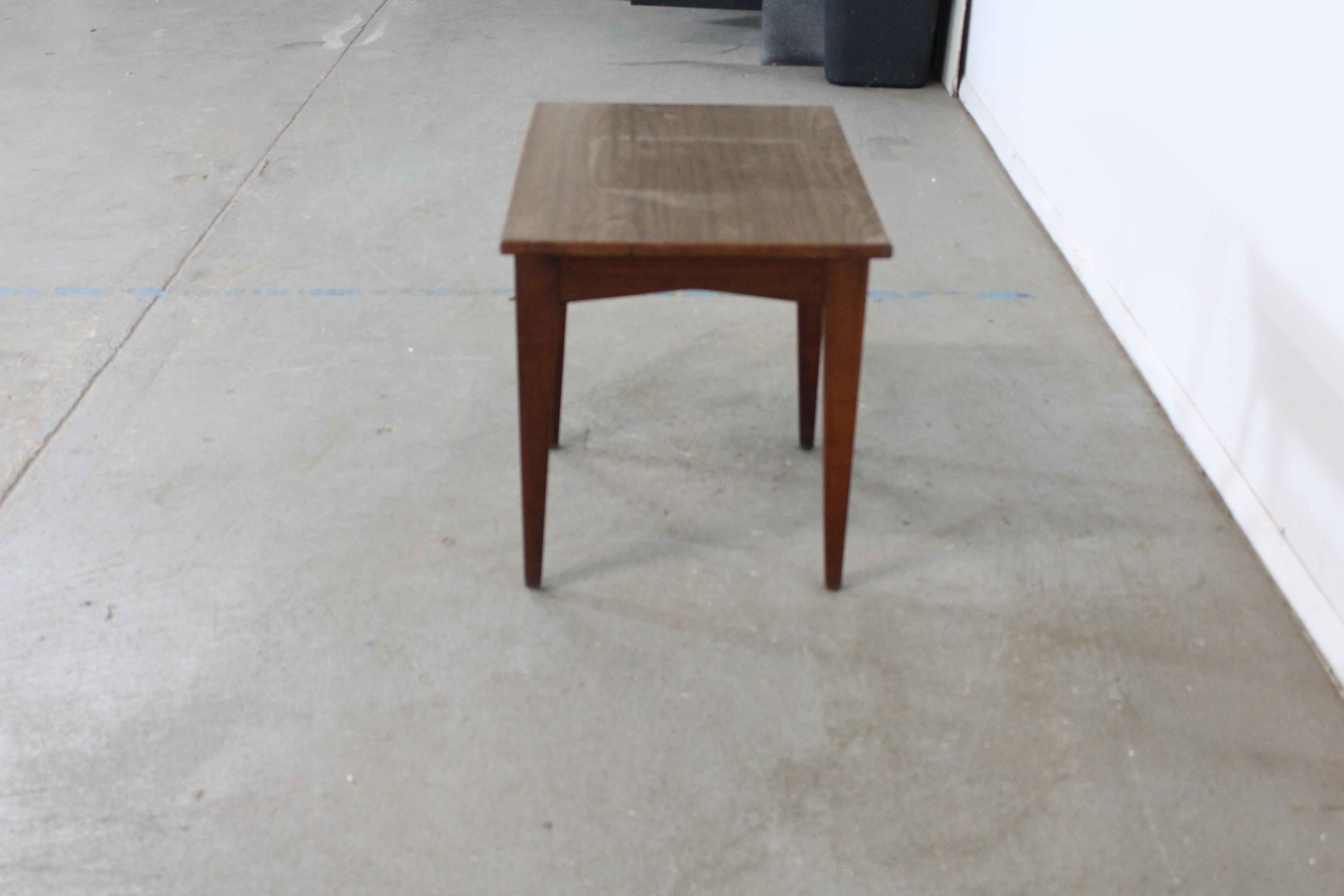 Unknown Mid-Century Danish Modern Jens Risom Walnut End/Side Table