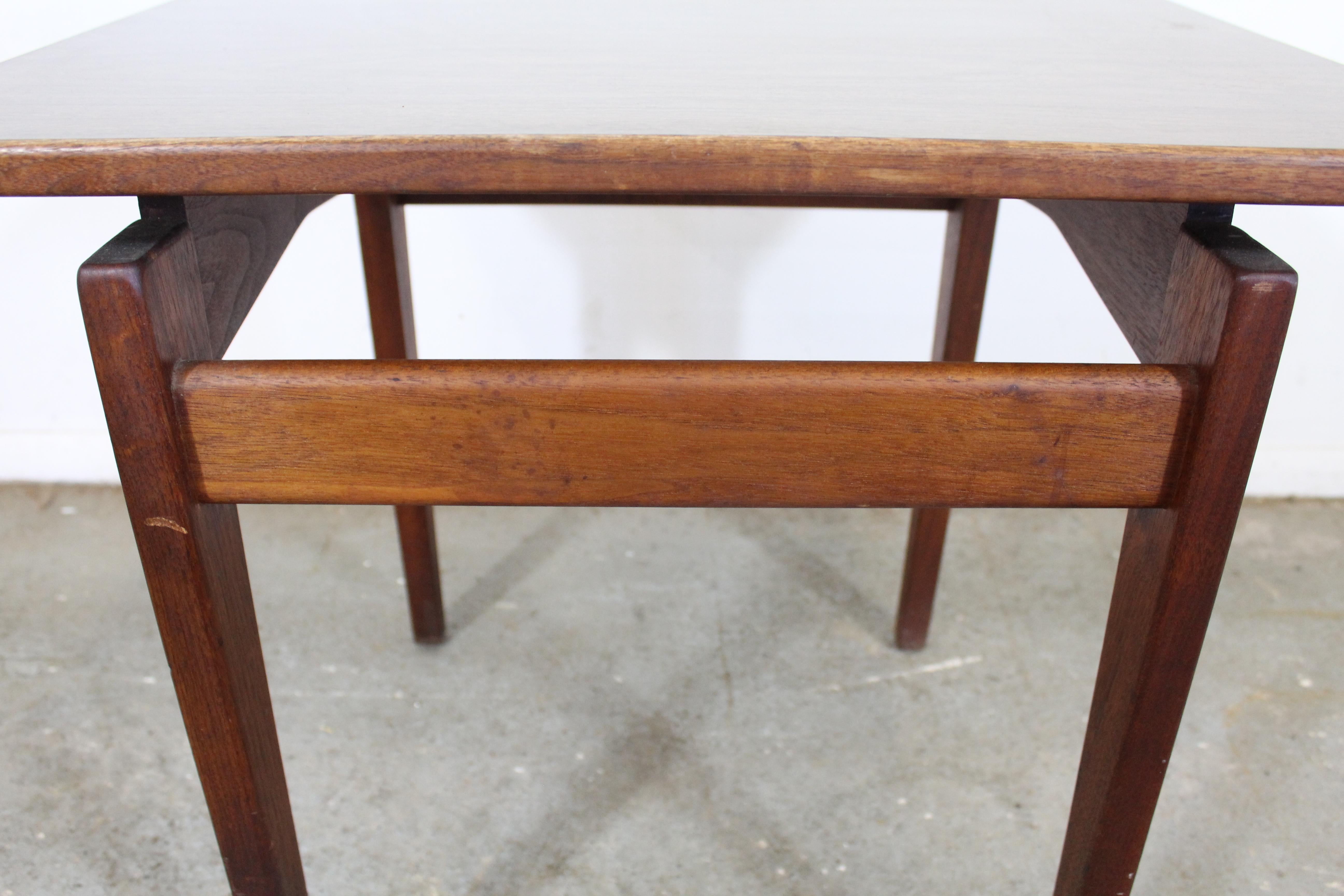 Mid-Century Danish Modern Jens Risom Walnut End/Side Table 2