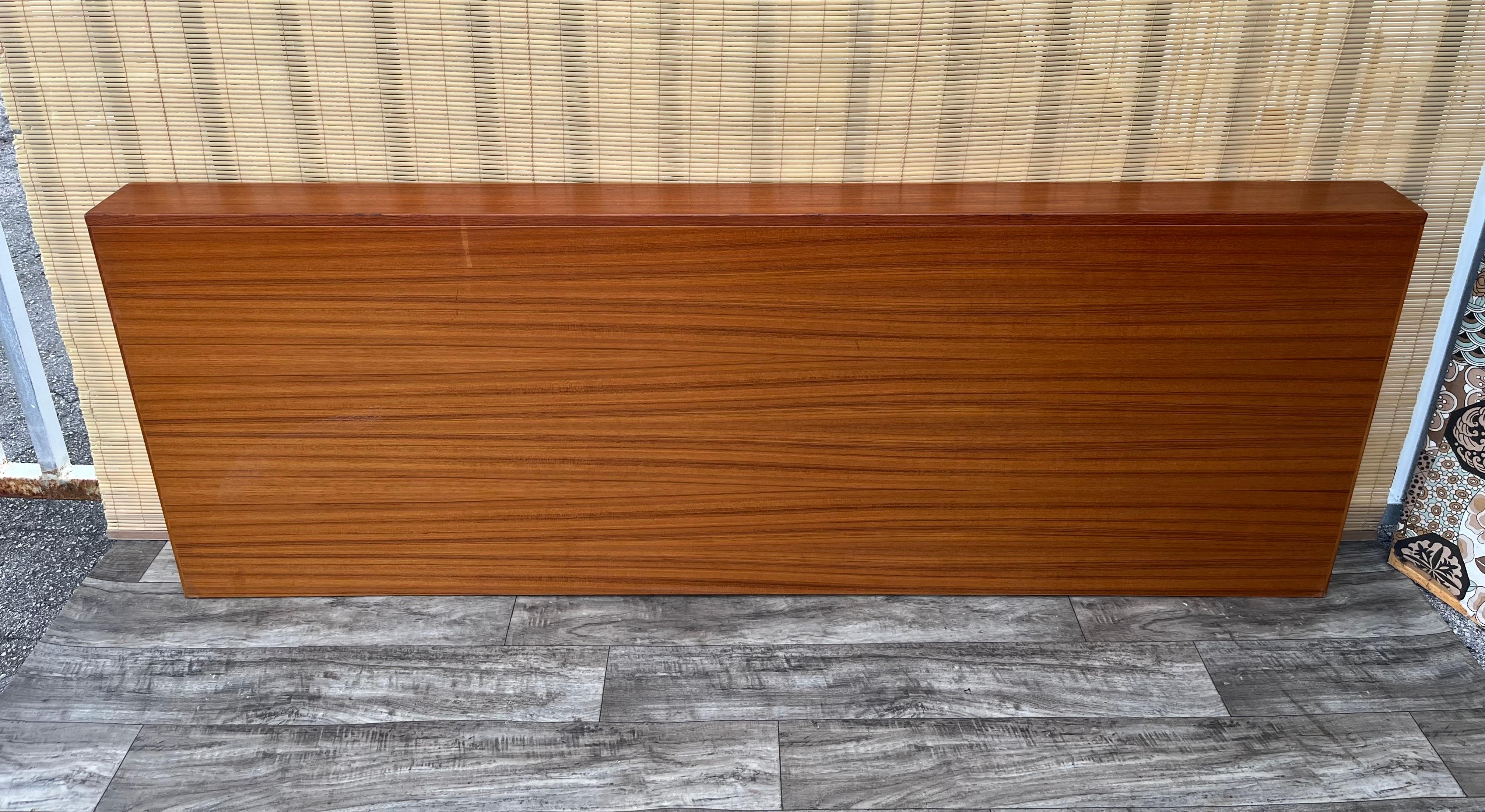 Mid-Century Danish Modern King Size Headboard in The Arne Vodder. Circa 1970s  In Good Condition For Sale In Miami, FL