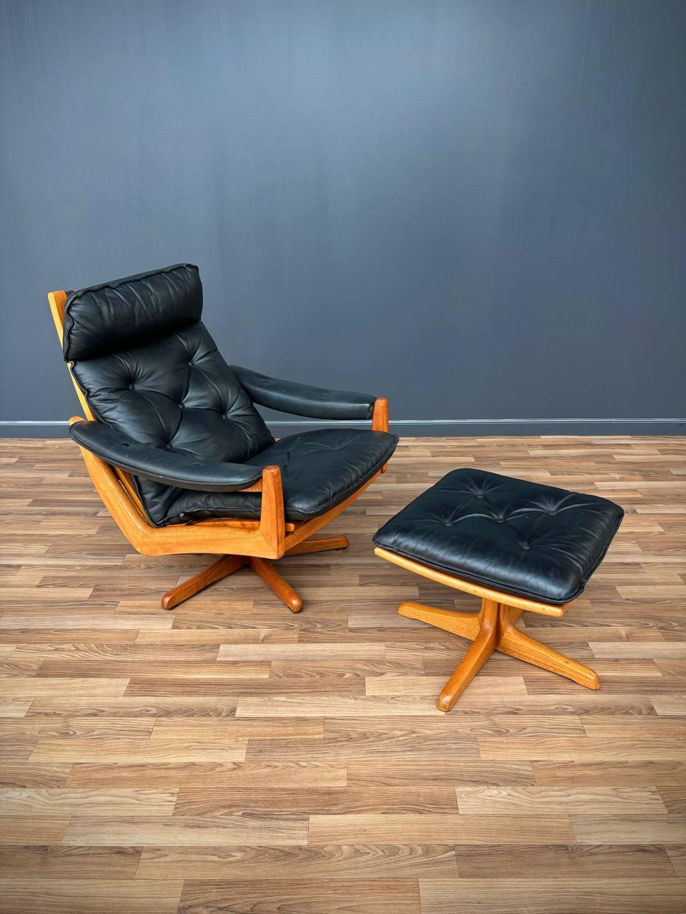 Original Vintage Condition

Materials: Teak, Black Leather

Dimensions: 
Chair:
35”H x 32”W x 32”D
Seat Height 17”
Ottoman:
16”H x 19”W x 19”D