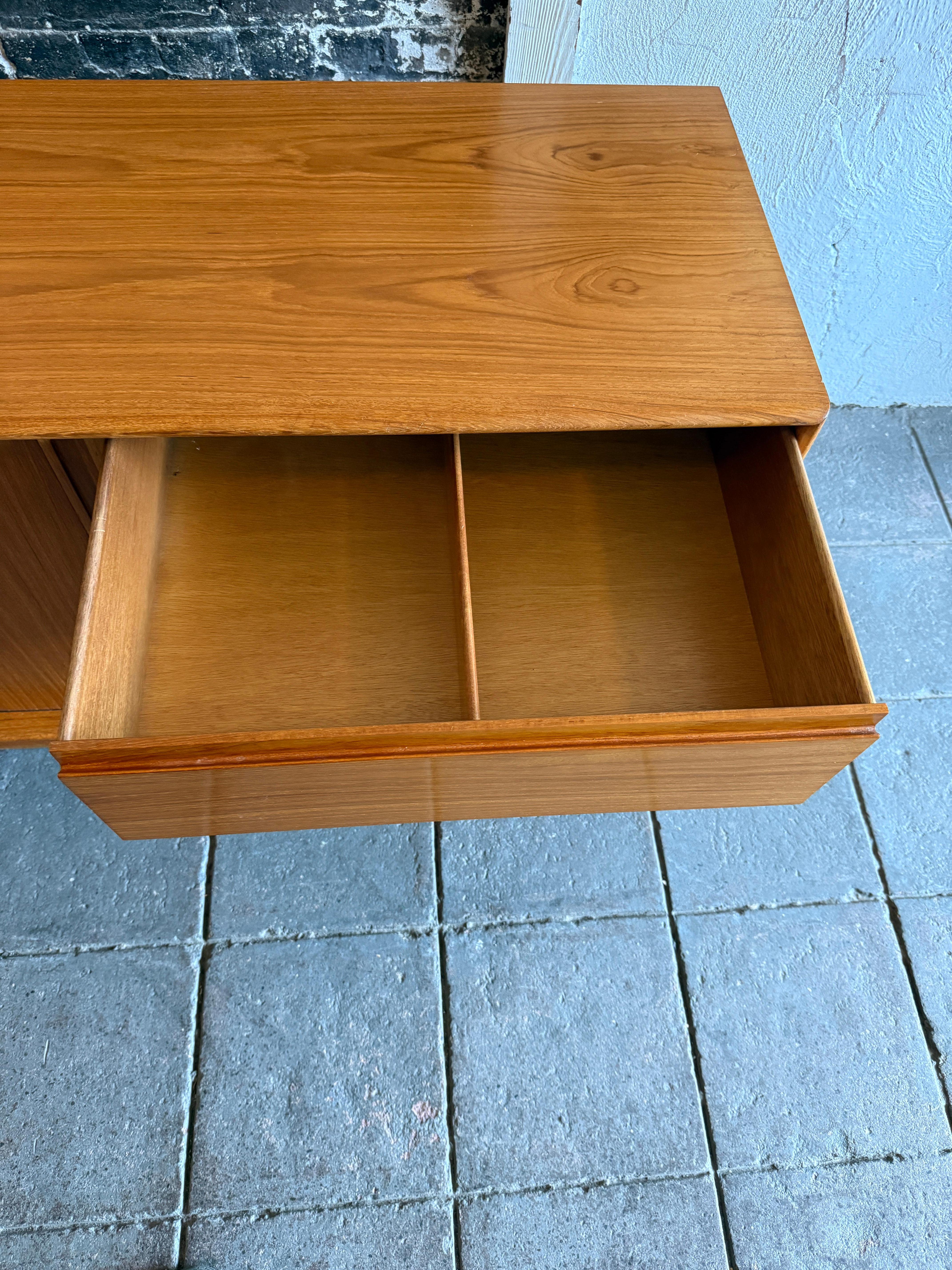 Mid century danish modern light teak long dresser credenza by Art Furn In Good Condition For Sale In Brooklyn, NY