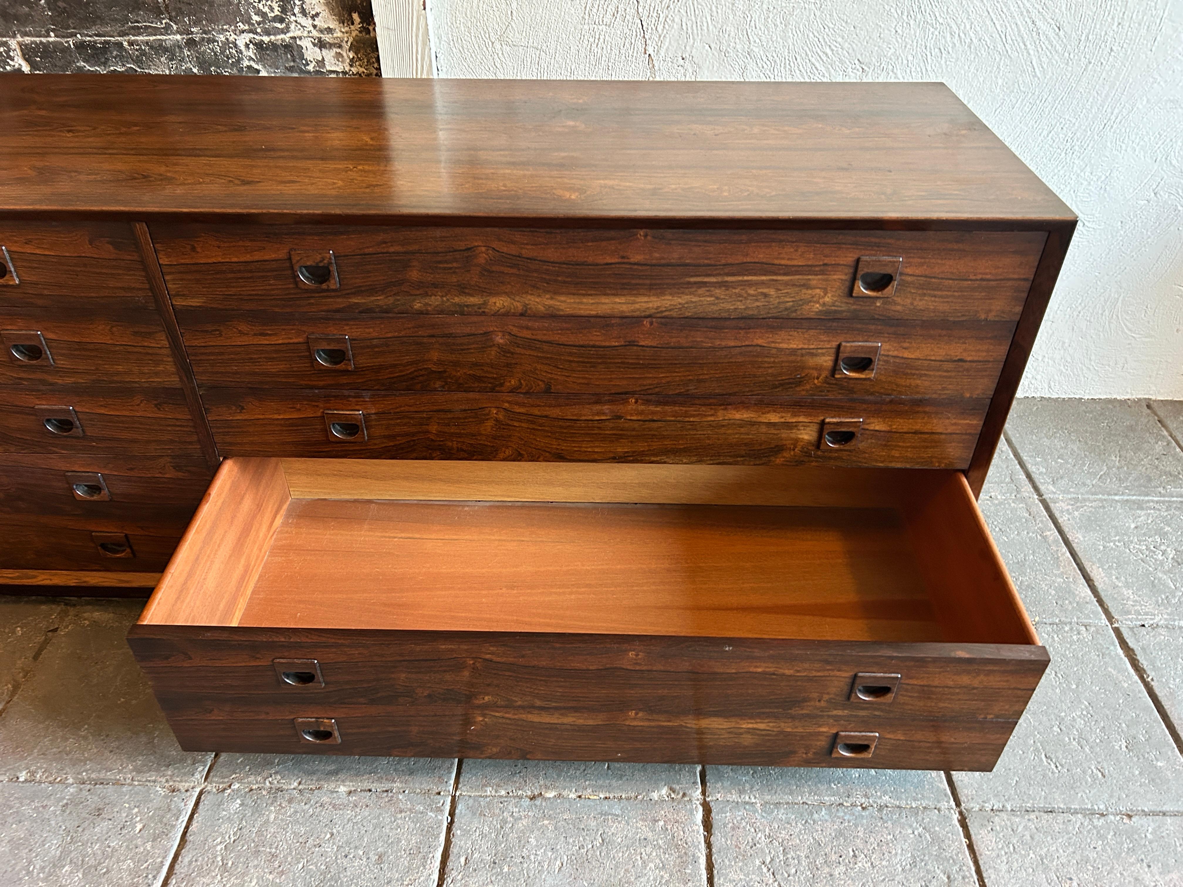 Mid-Century Danish Modern long low Rosewood dresser credenza 8 Drawer 3