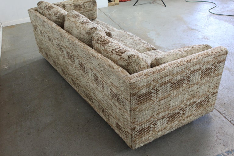 Mid-Century Danish Modern Milo Baughman Style Stratford 3-Seat Pit Sofa In Fair Condition For Sale In Wilmington, DE