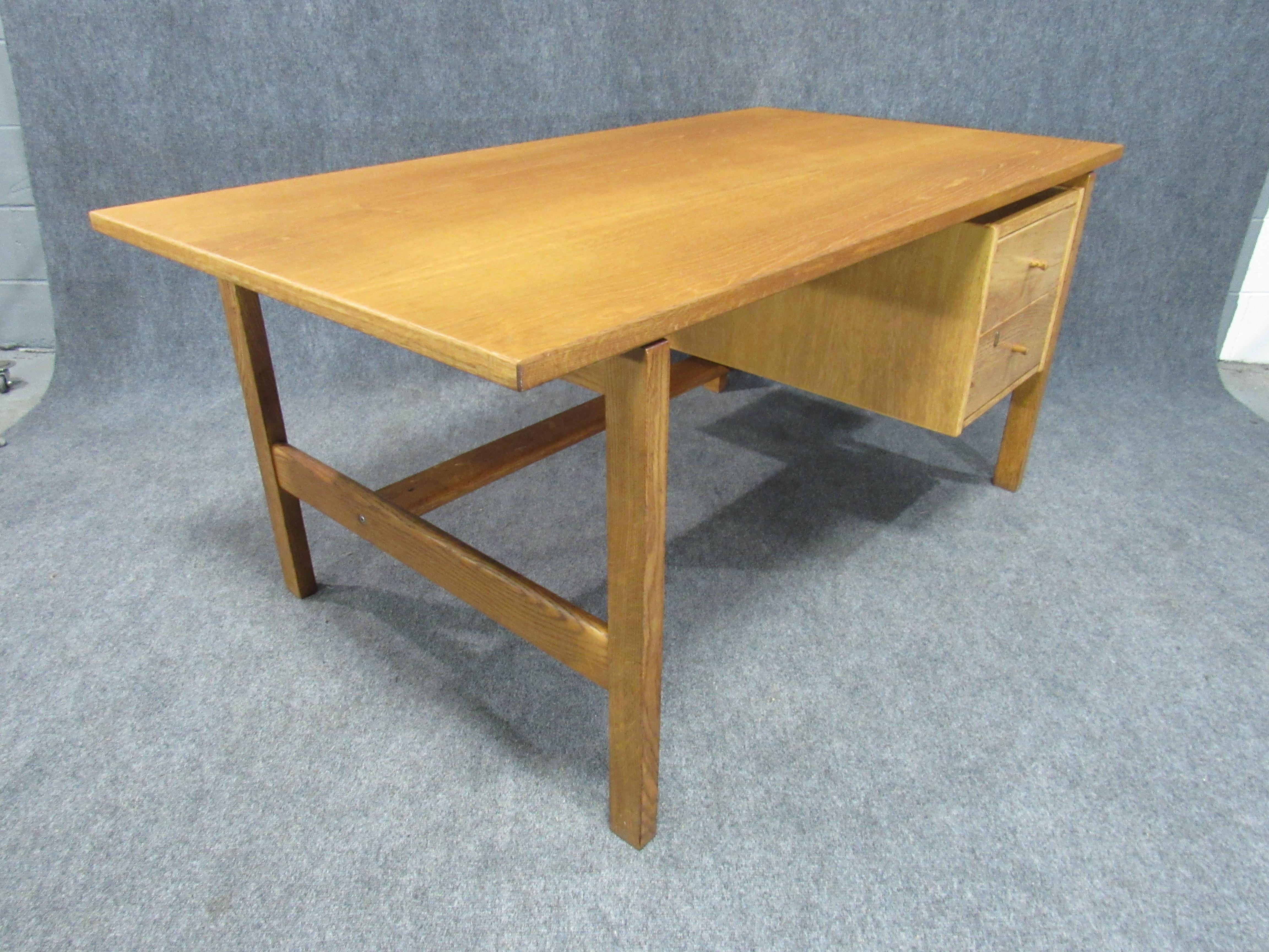 Midcentury Danish modern model 156 oak desk by Hans Wegner for GETAMA professionally restored. Simple yet elegant style will be the center piece of any home office or den.