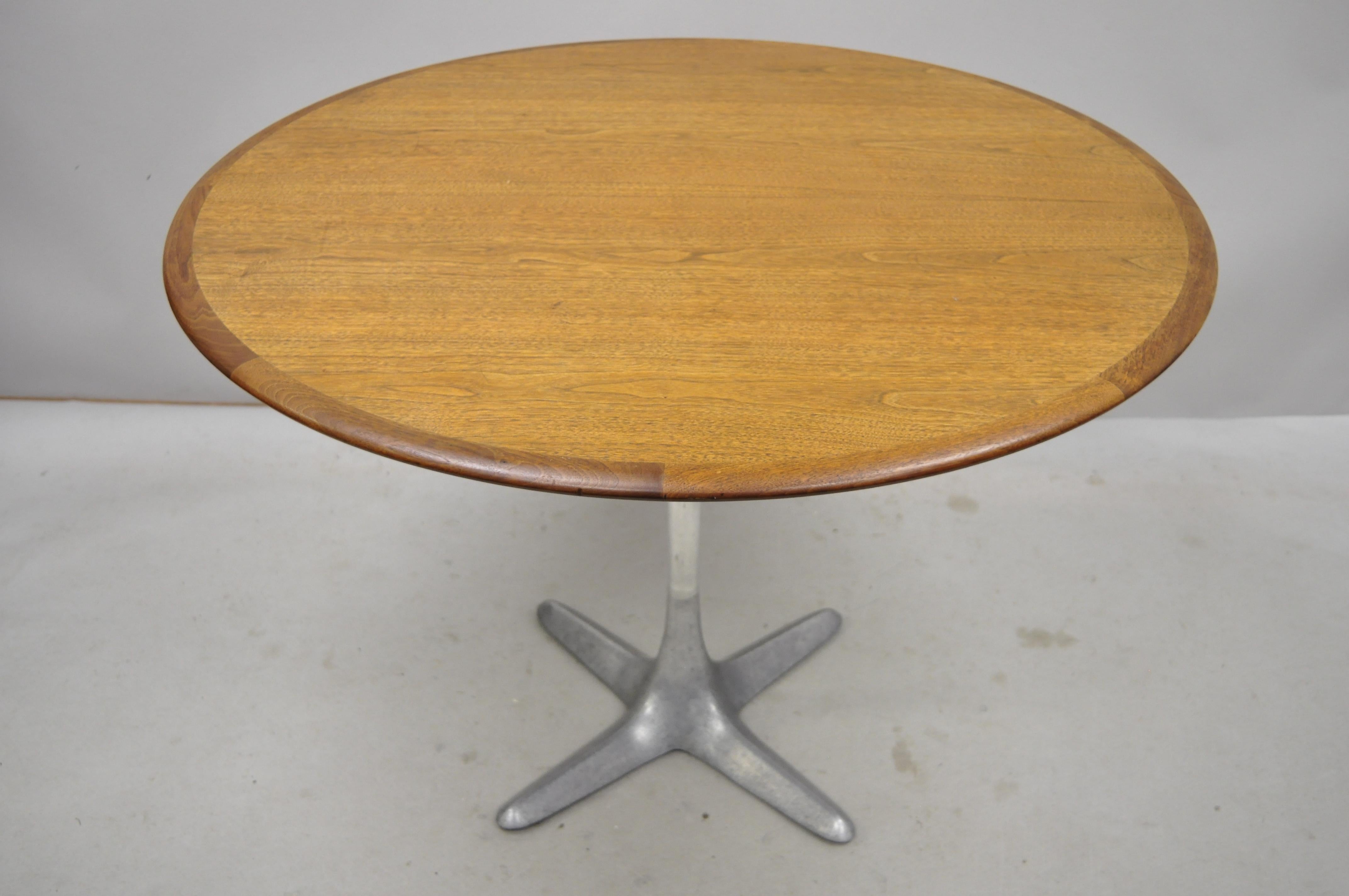 Midcentury Danish Modern Moreddi Andersen Walnut Dining Table Propeller Base 6