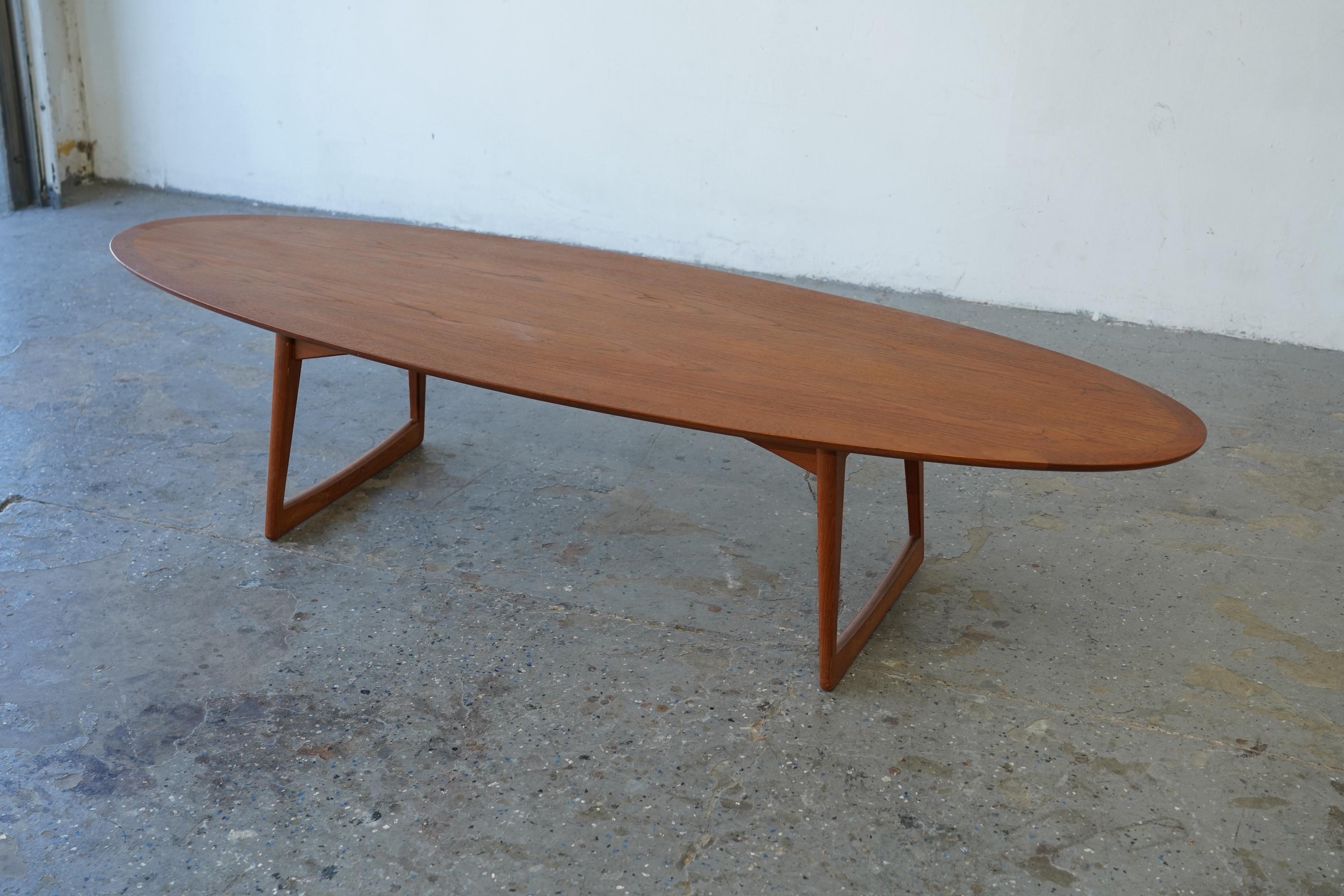 Mid-Century Danish Modern Moreddi Walnut Surfboard Coffee Table For Sale 6