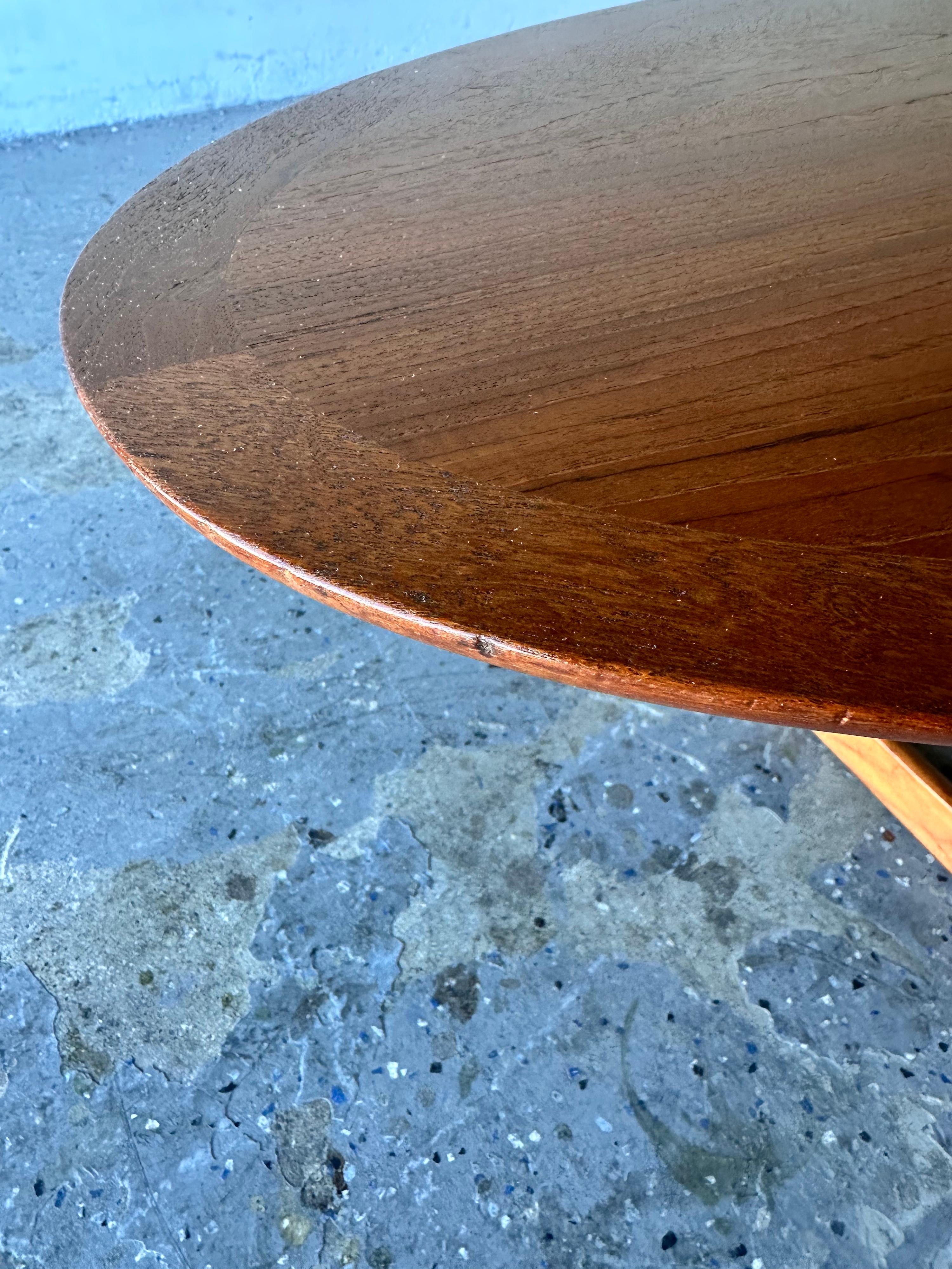 Mid-Century Danish Modern Moreddi Walnut Surfboard Coffee Table For Sale 13
