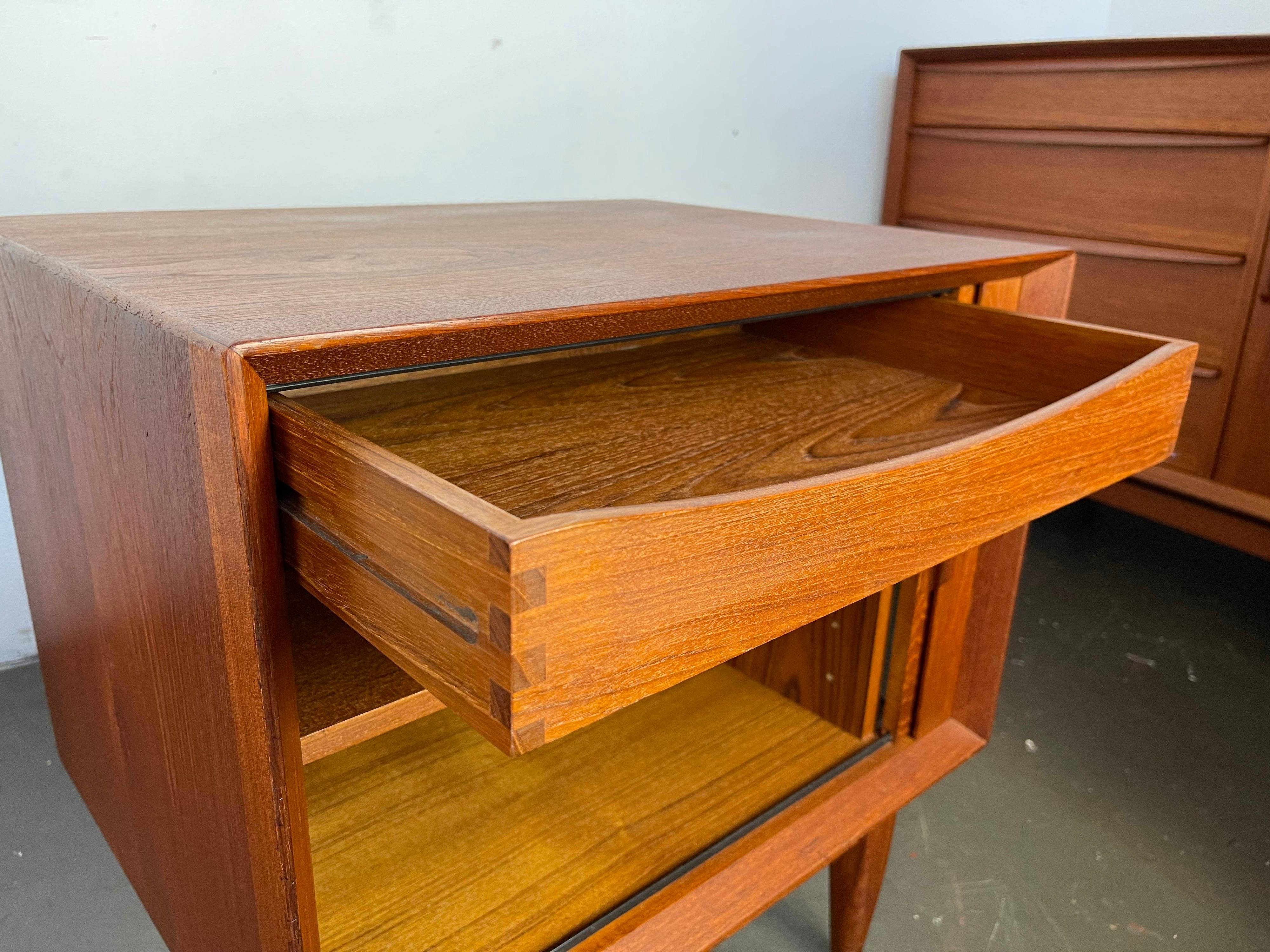 Mid Century Danish Modern Nightstands in Teak by Falster 3