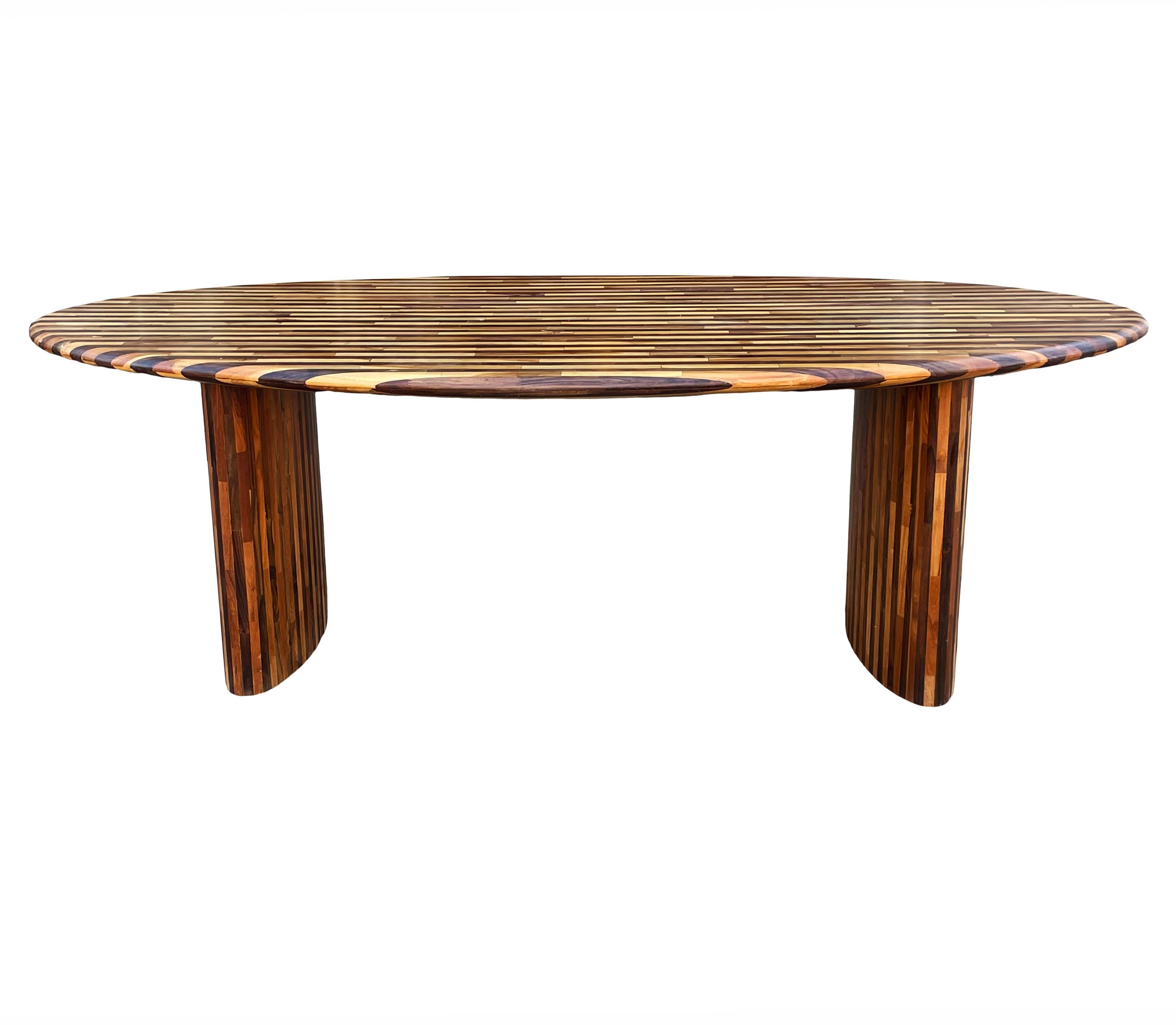Midcentury Danish Modern Oval Surfboard Dining Table in Rosewood and Teak In Good Condition In Philadelphia, PA
