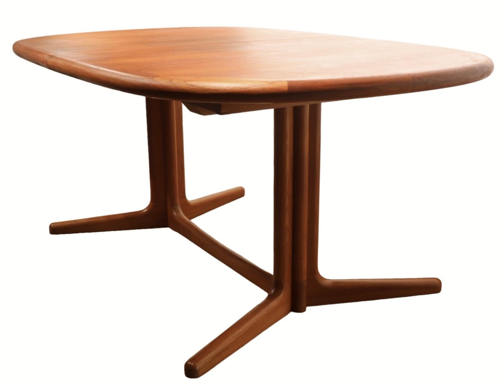 Mid Century Danish Modern Oval Teak  Dining Table by Edvard Valentinsen In Good Condition In New York, NY