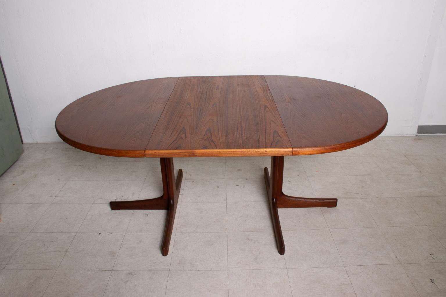 teak oval dining table