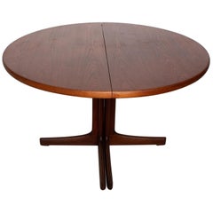 1980s Scandinavian Modern Oval Teakwood Extendable Dining Table Seats Ten