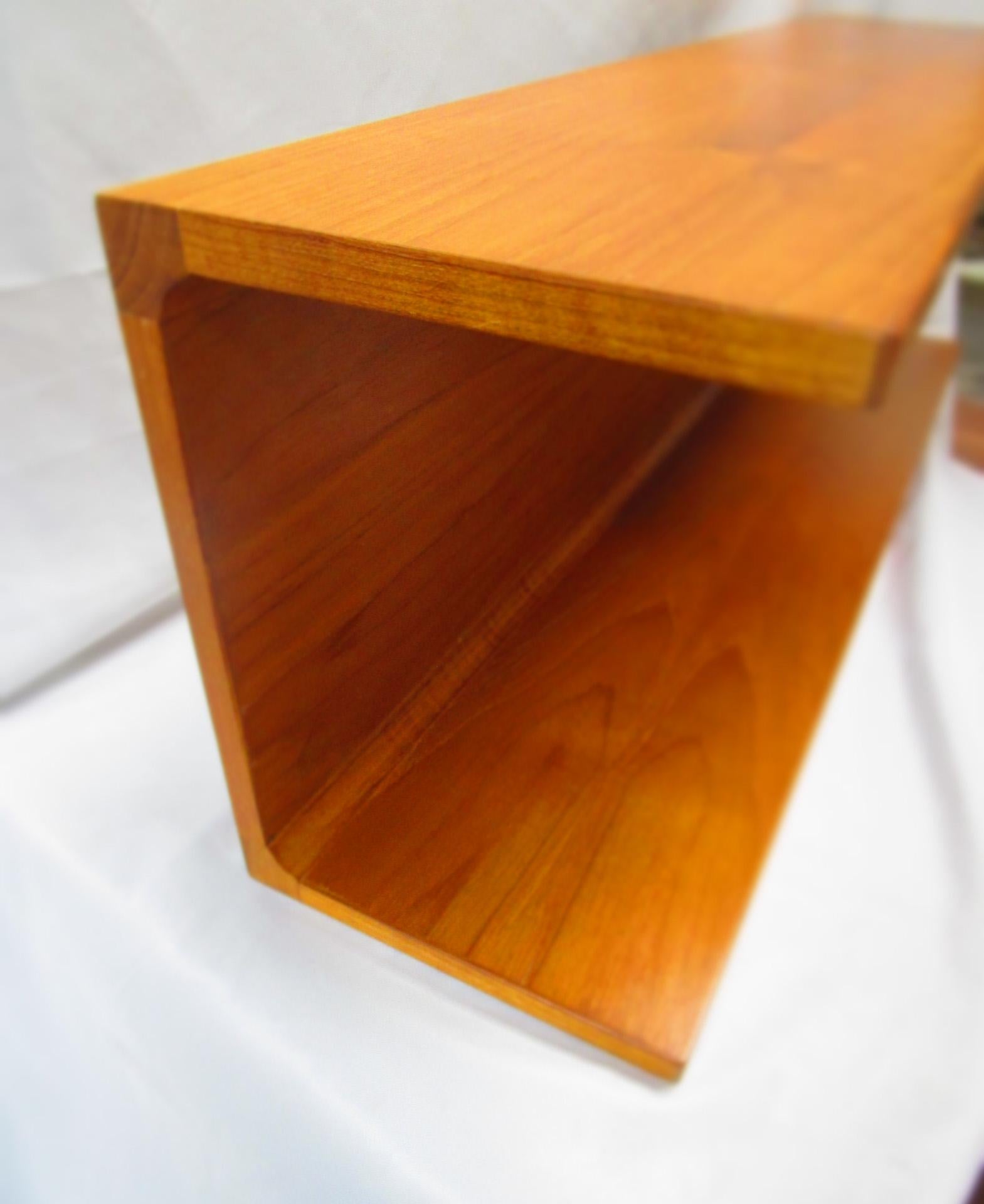 Midcentury Danish Modern Pedersen & Hansen Teak Wood Floating Wall Shelf For Sale 1