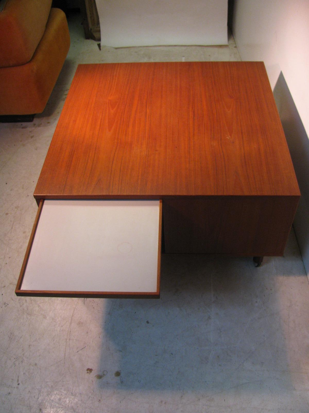 Mid Century Danish Modern Peter Lovig Nielsen Teak Cocktail Table In Good Condition In Port Jervis, NY