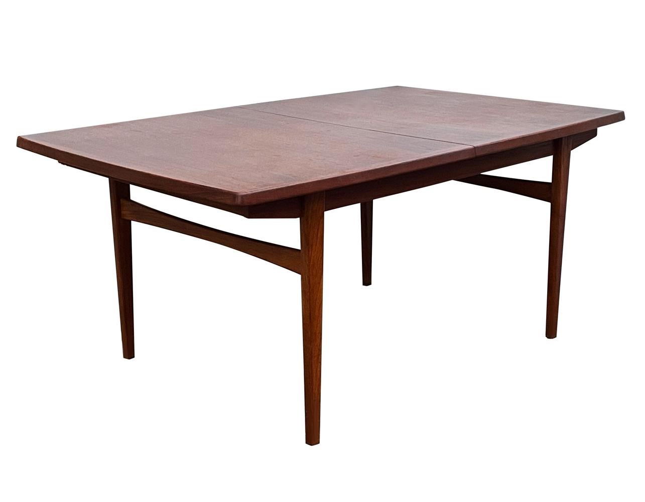 Mid Century Danish Modern Rectangular Dining Table in Teak with 2 Extension Leaf 1